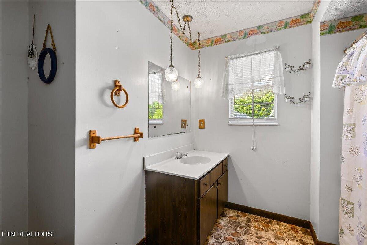 509 W Prospect Street Lafollette TN 37766