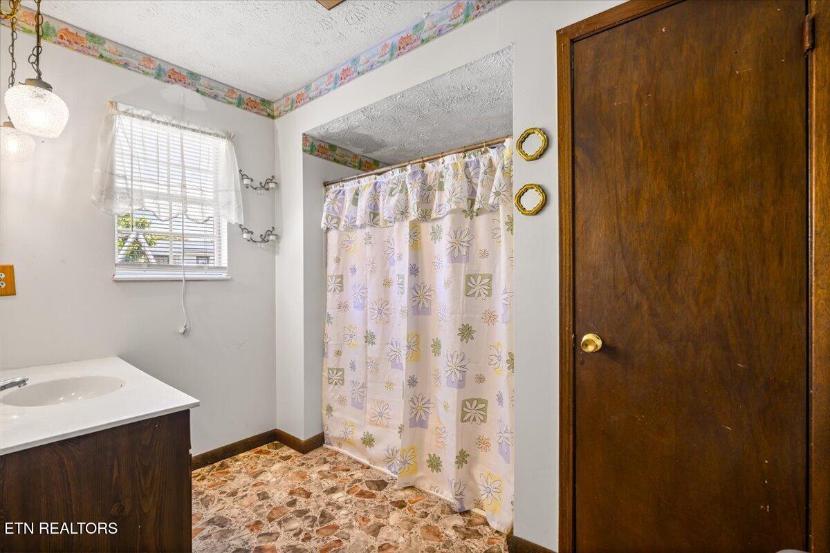 509 W Prospect Street Lafollette TN 37766
