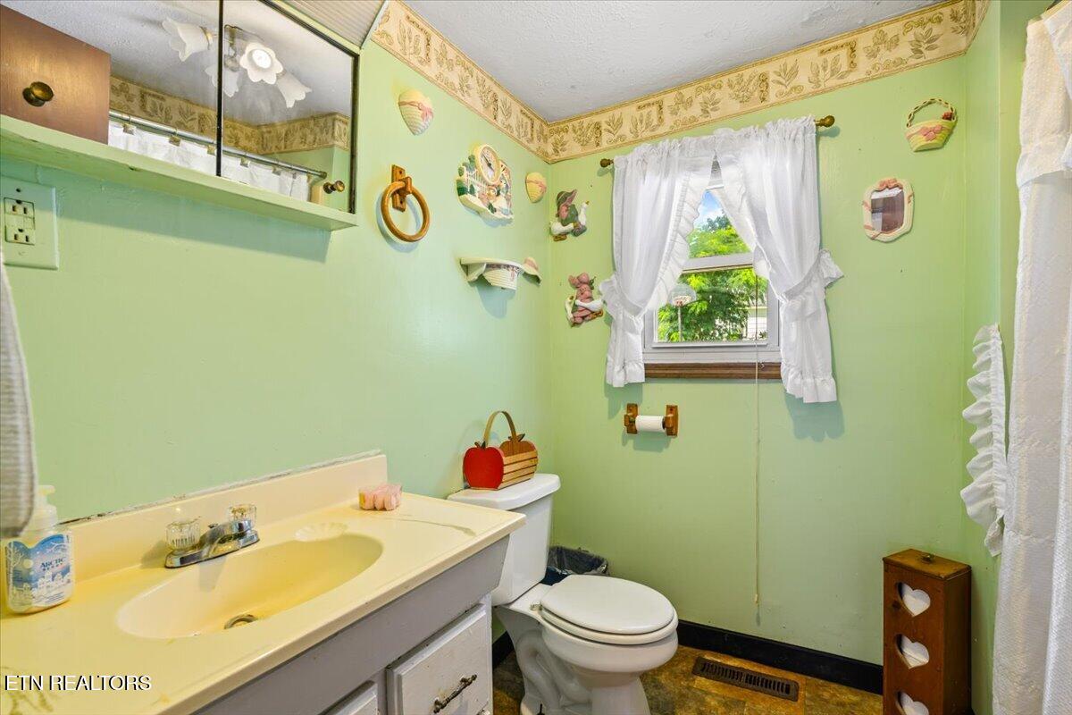 509 W Prospect Street Lafollette TN 37766