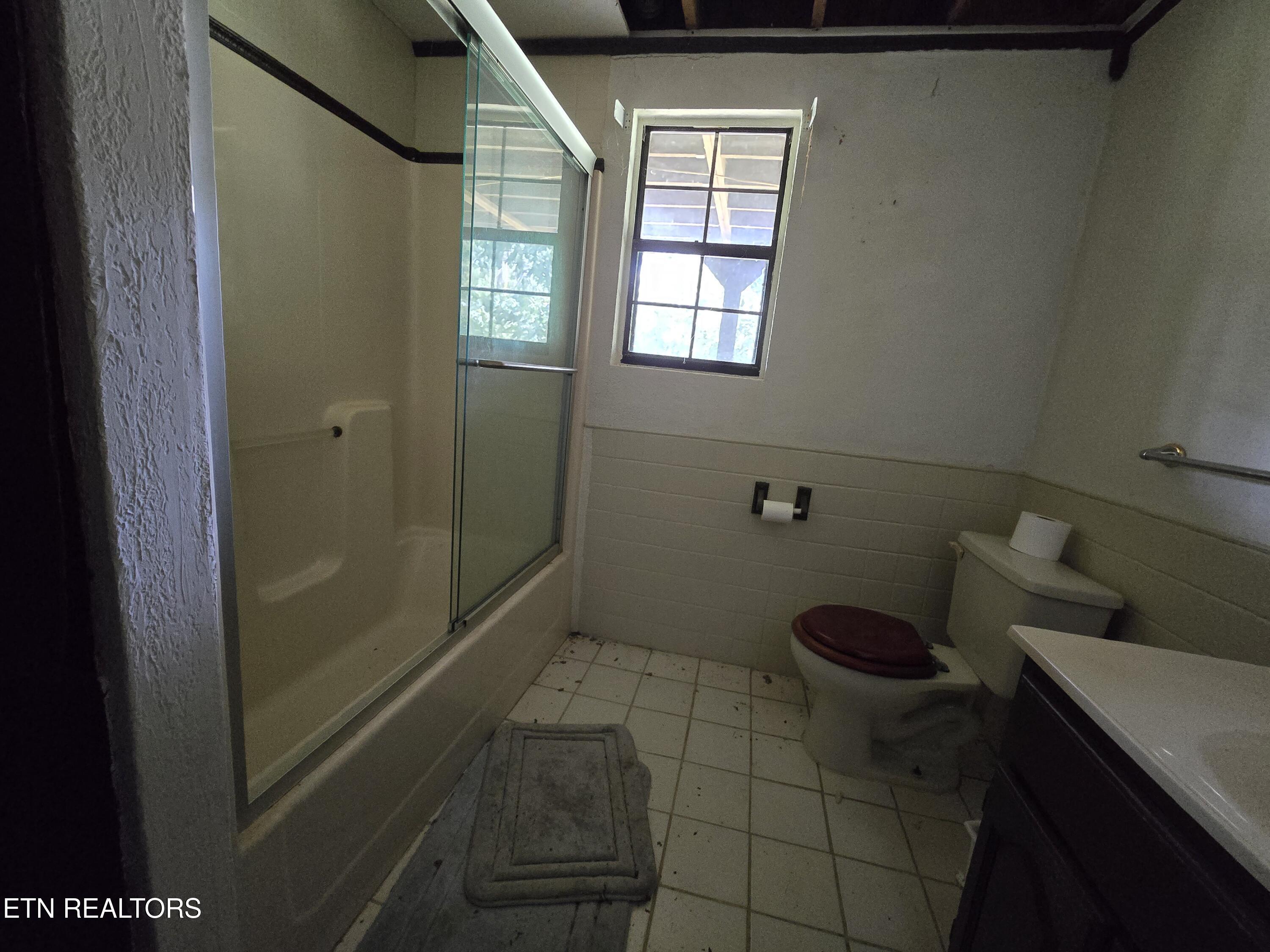 135 Osborne Lane Harrogate TN 37752