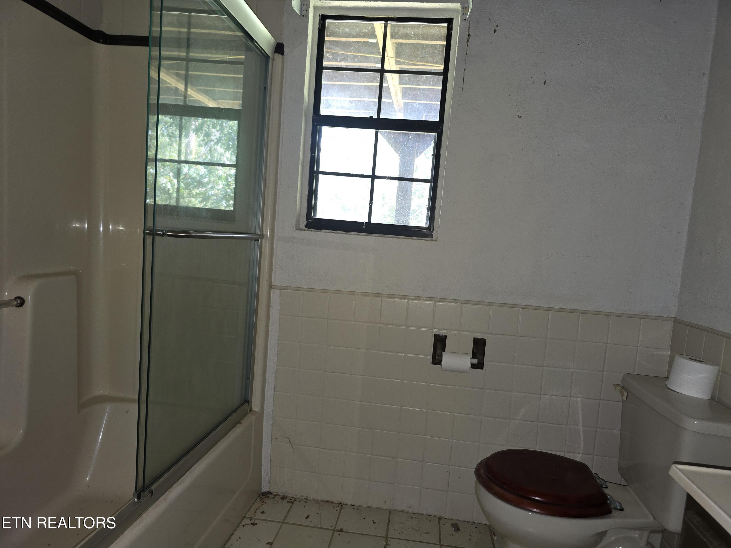 135 Osborne Lane Harrogate TN 37752