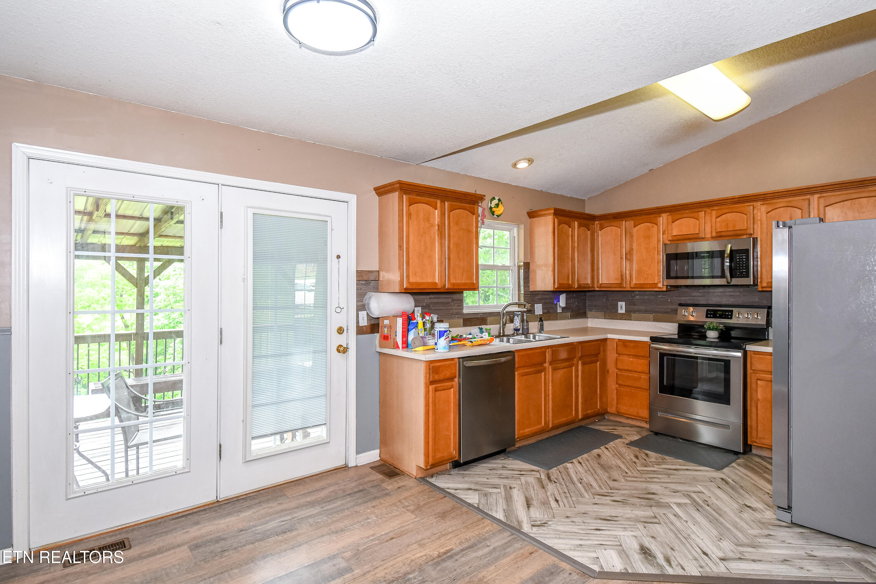 1519 Diamond Head Way Friendsville TN 37737