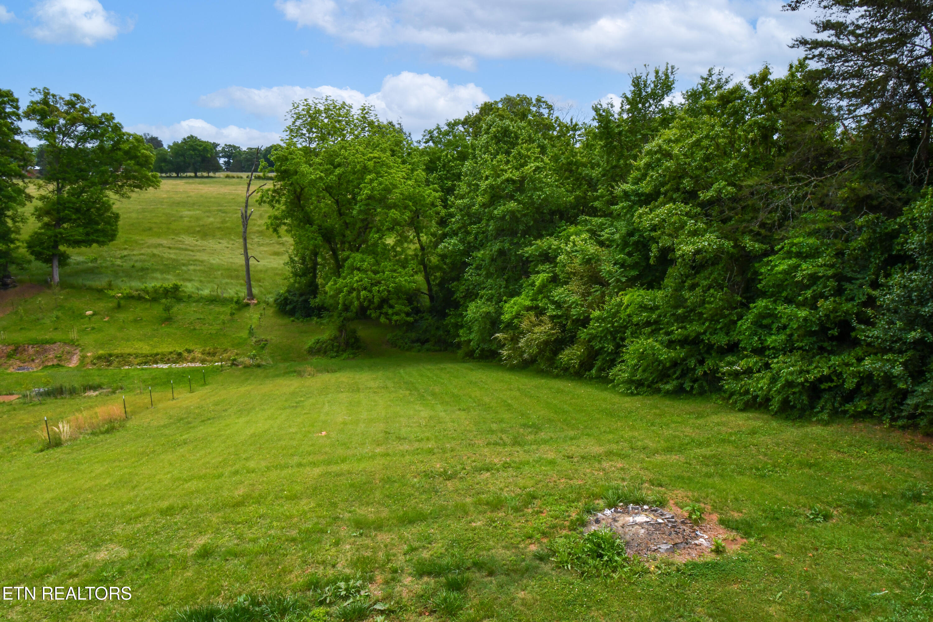 1519 Diamond Head Way Friendsville TN 37737
