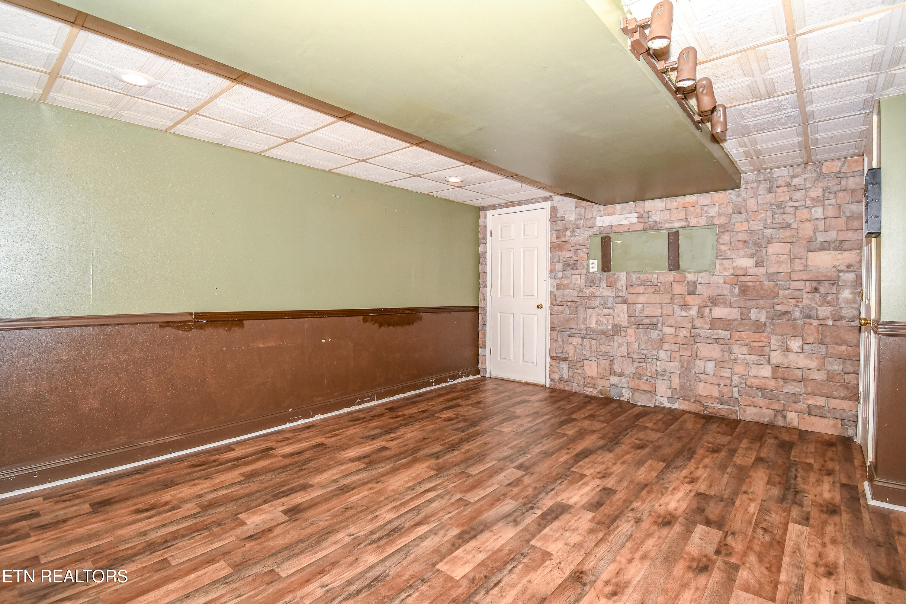1519 Diamond Head Way Friendsville TN 37737