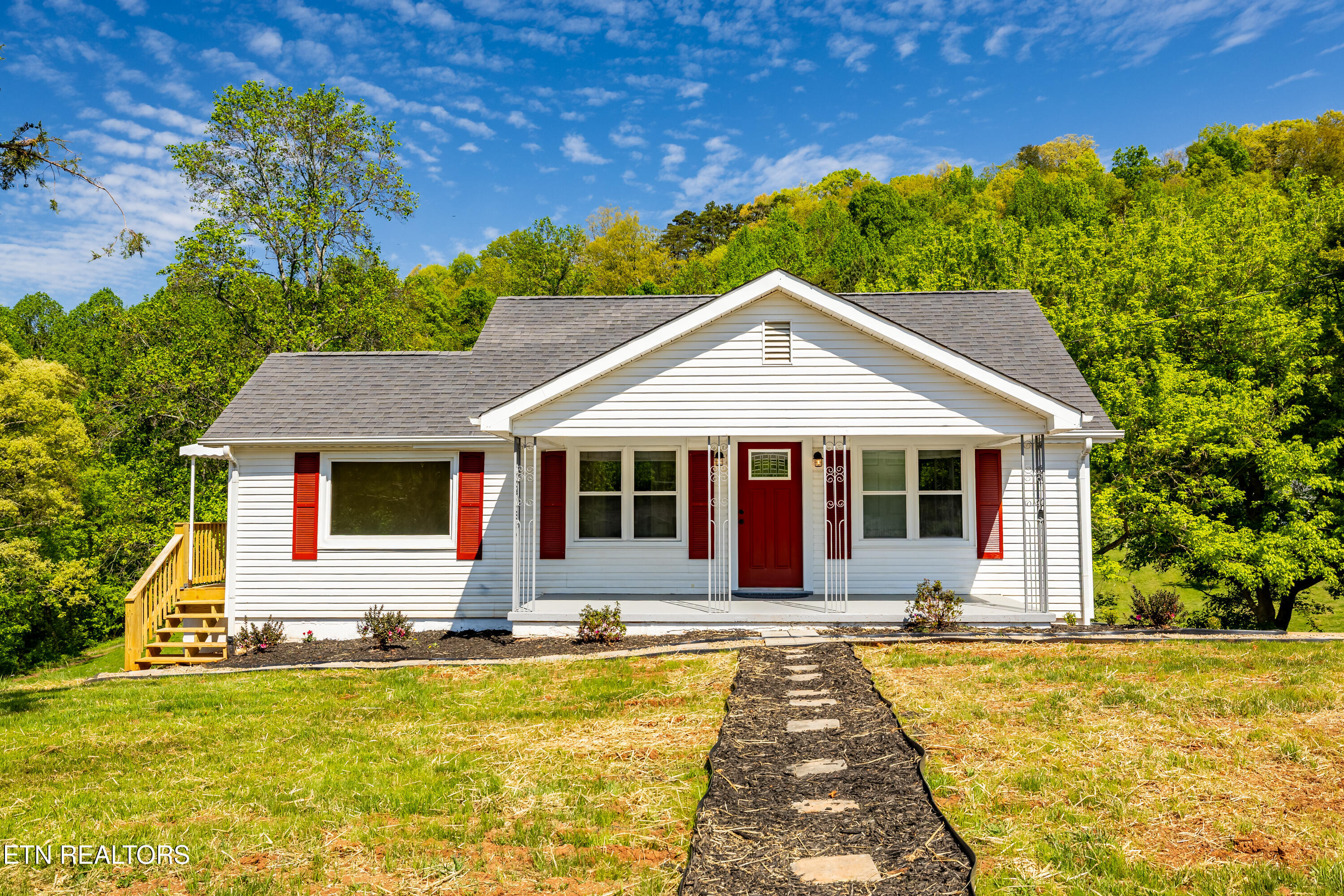 325 Self Hollow Road Rockford TN 37853