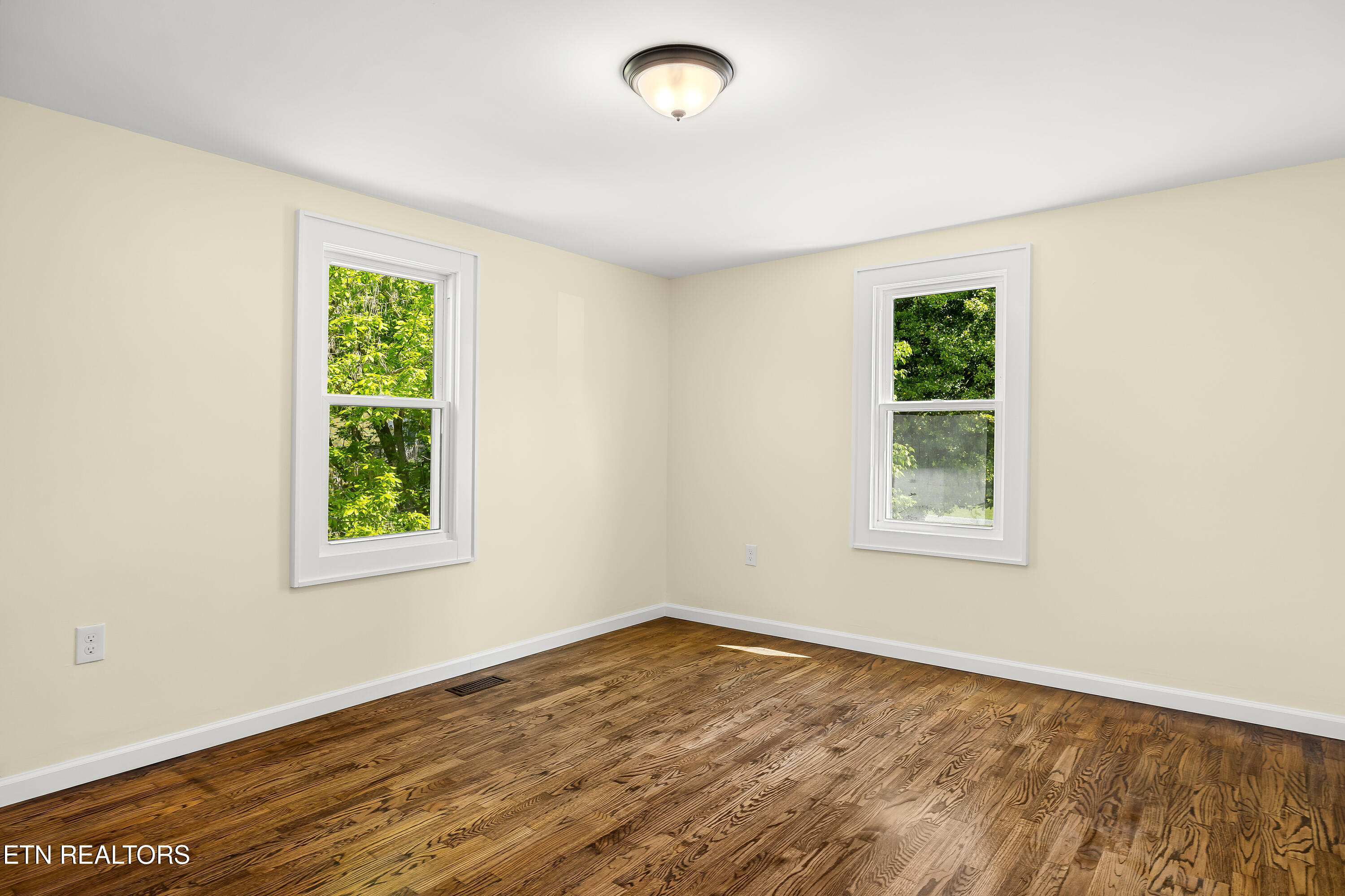 325 Self Hollow Road Rockford TN 37853