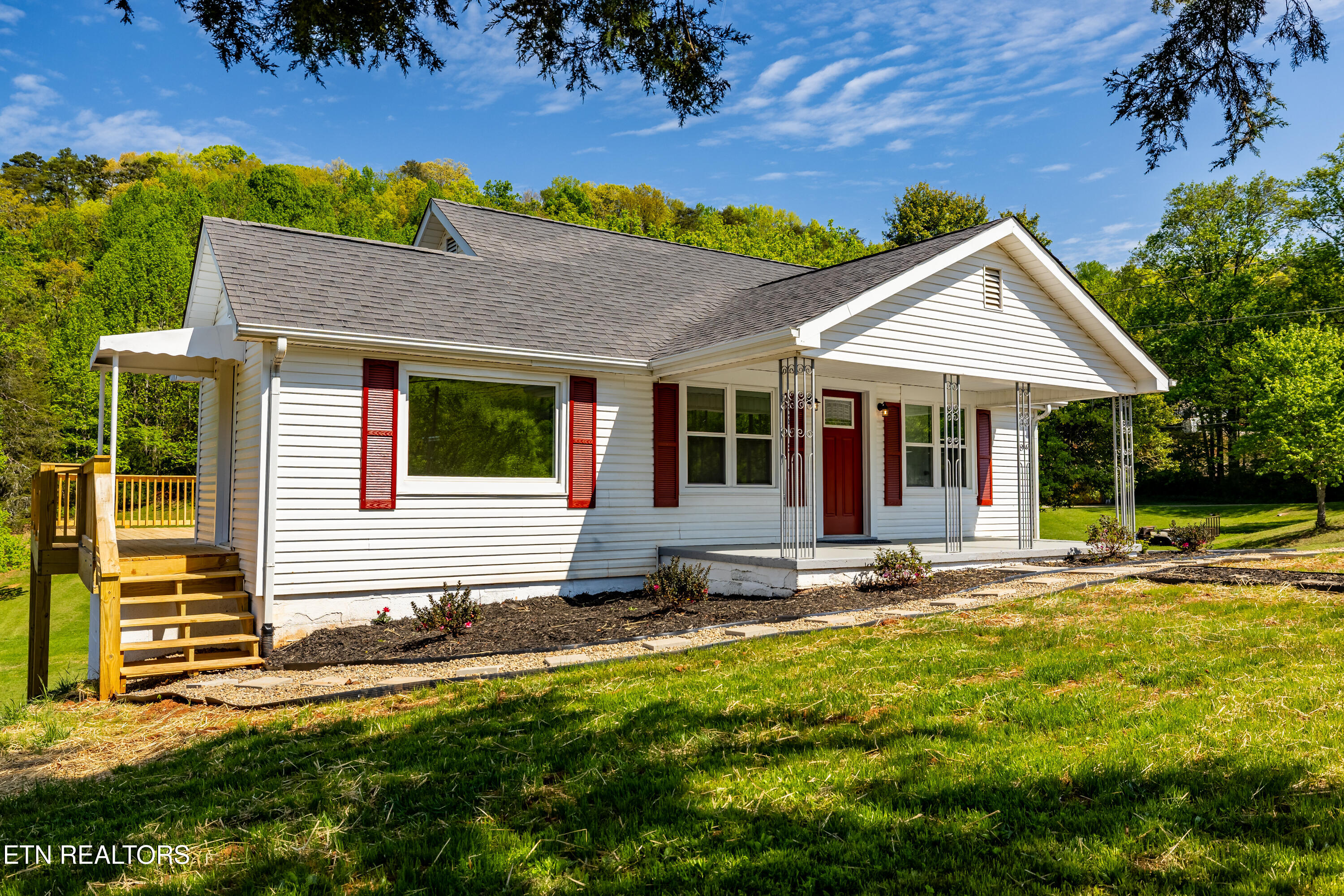 325 Self Hollow Road Rockford TN 37853