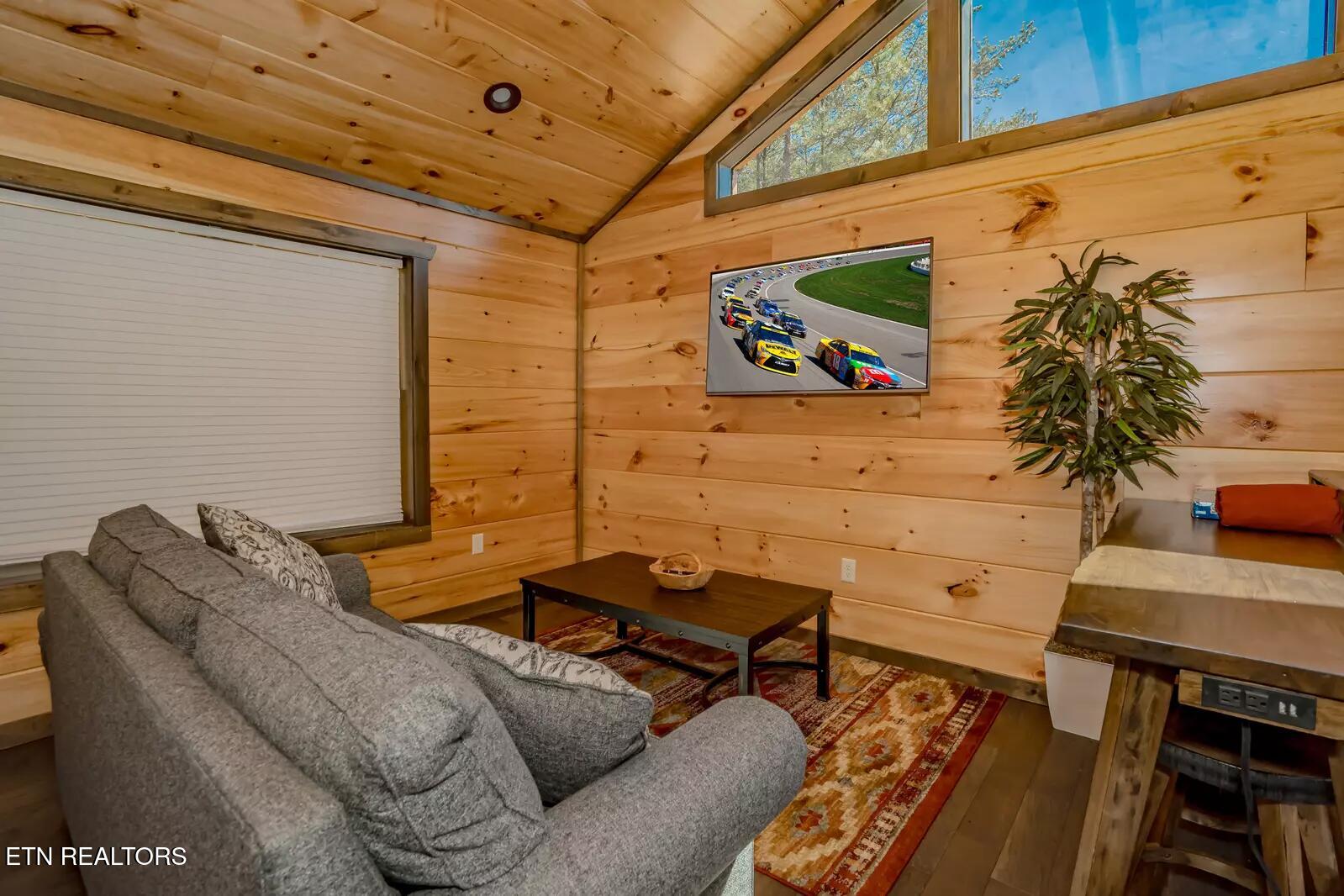 763 Ski View Lane Sevierville TN 37876