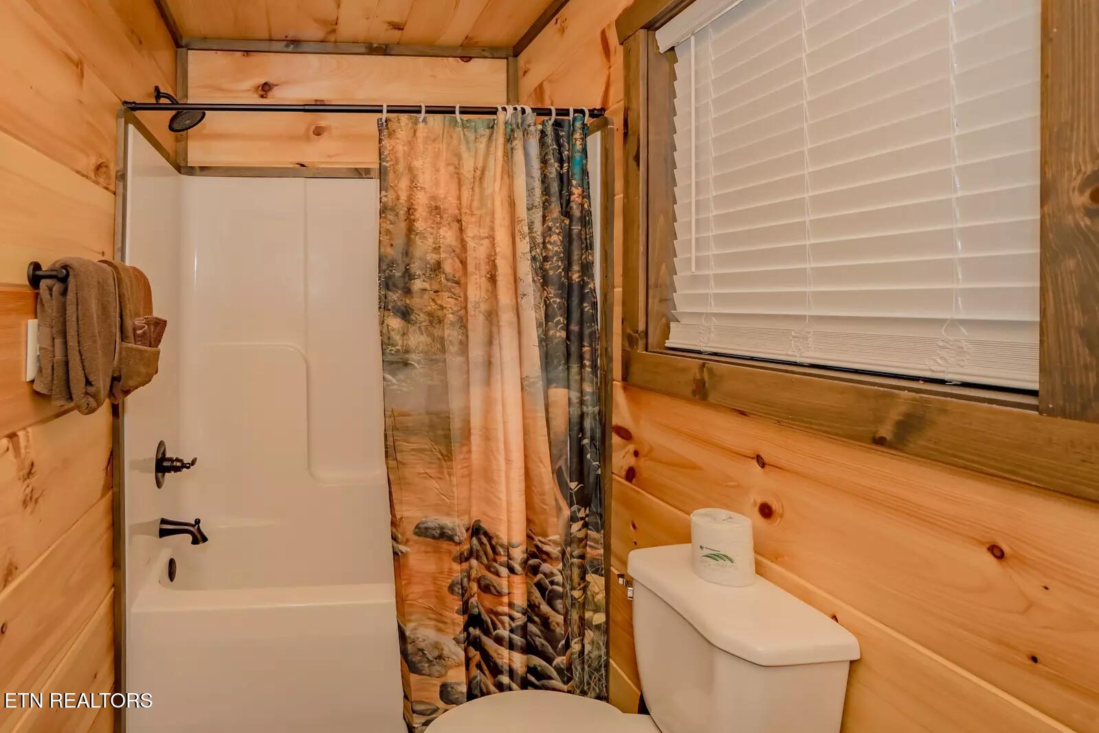 763 Ski View Lane Sevierville TN 37876