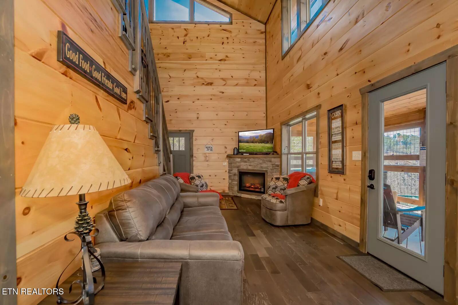763 Ski View Lane Sevierville TN 37876