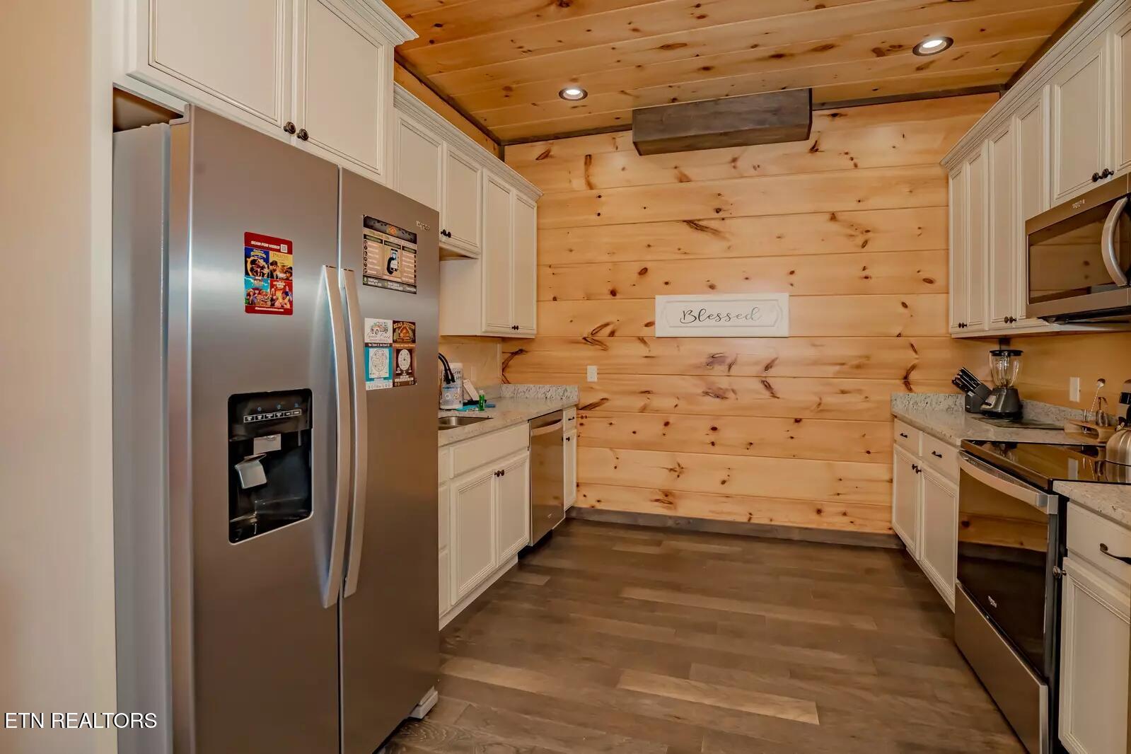 763 Ski View Lane Sevierville TN 37876