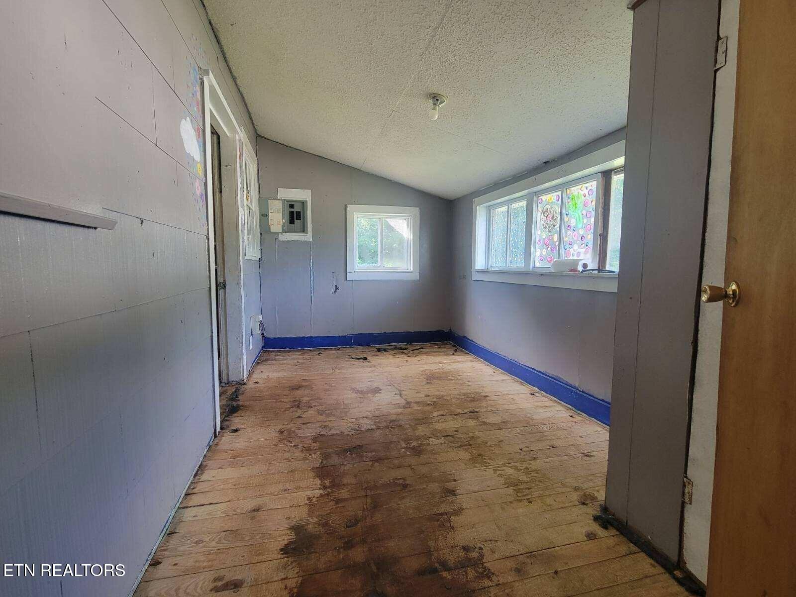 942 Mount View Road Robbins TN 37852