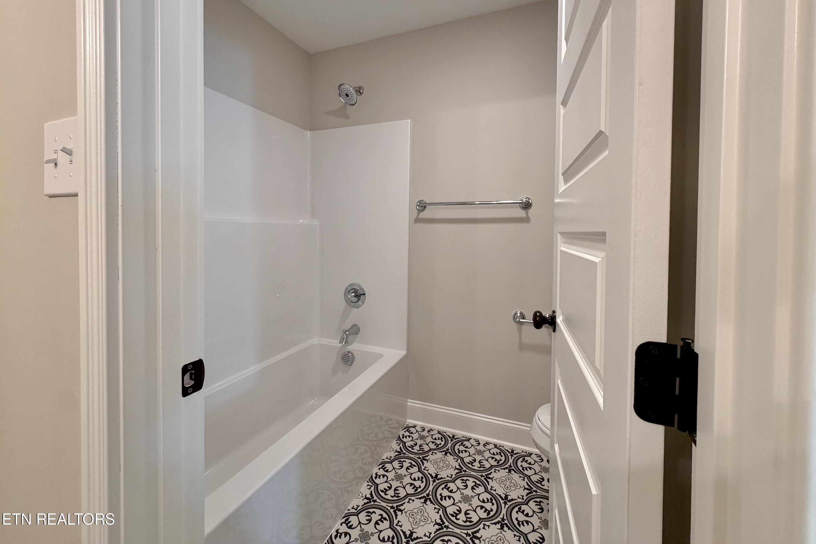 8919 Queensdale Lane Knoxville TN 37924