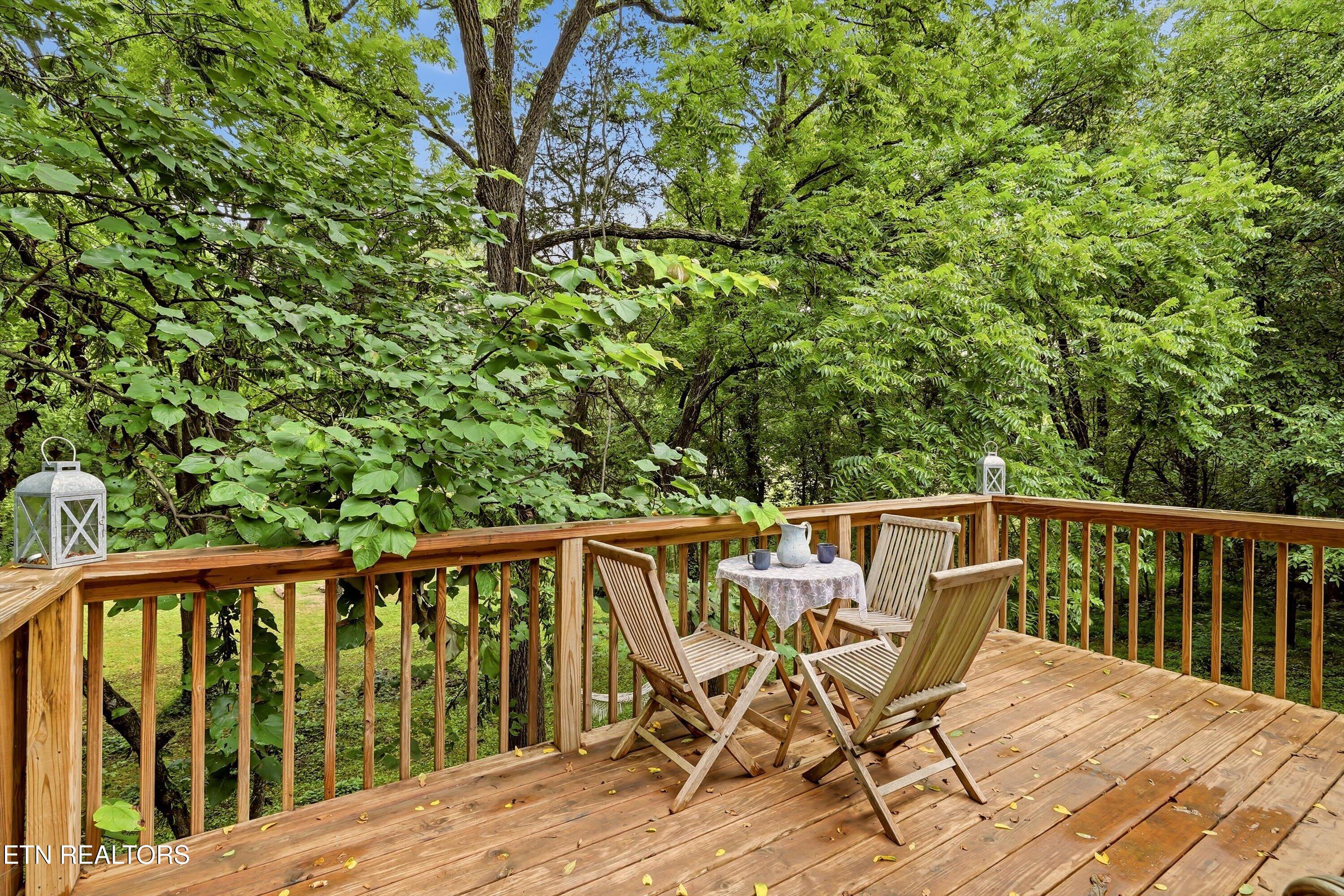 1220 W Highway 25-70 Dandridge TN 37725