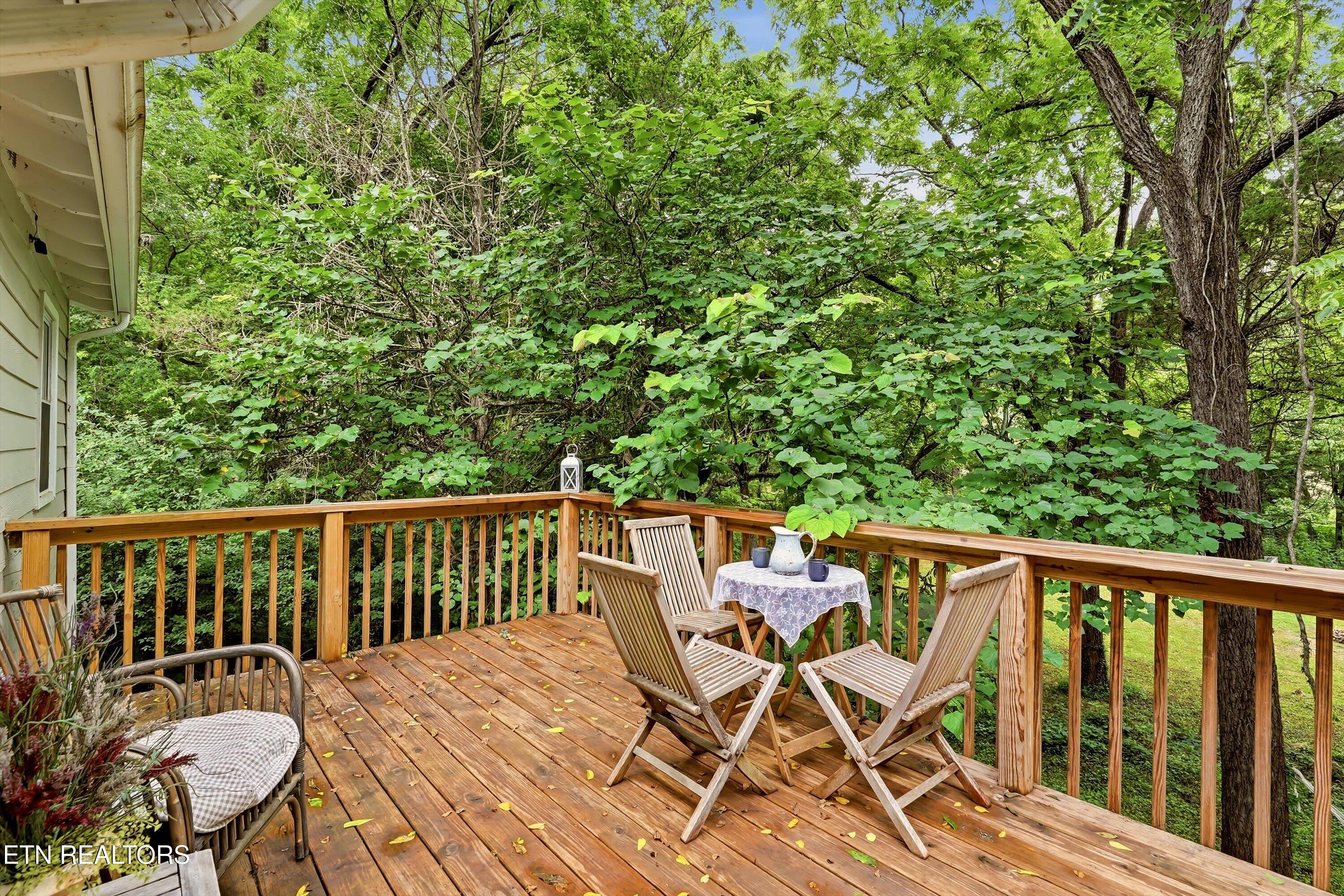 1220 W Highway 25-70 Dandridge TN 37725
