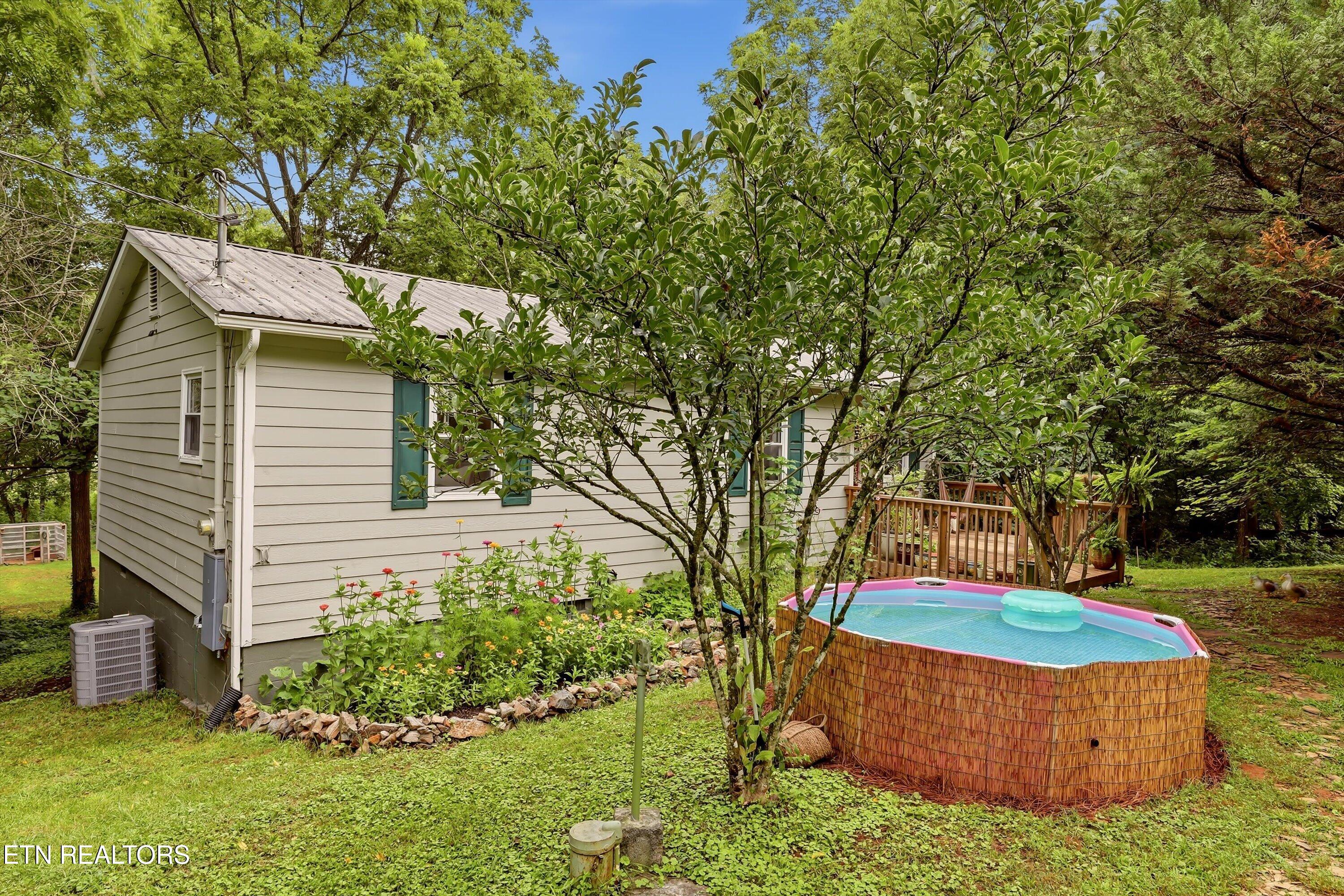 1220 W Highway 25-70 Dandridge TN 37725