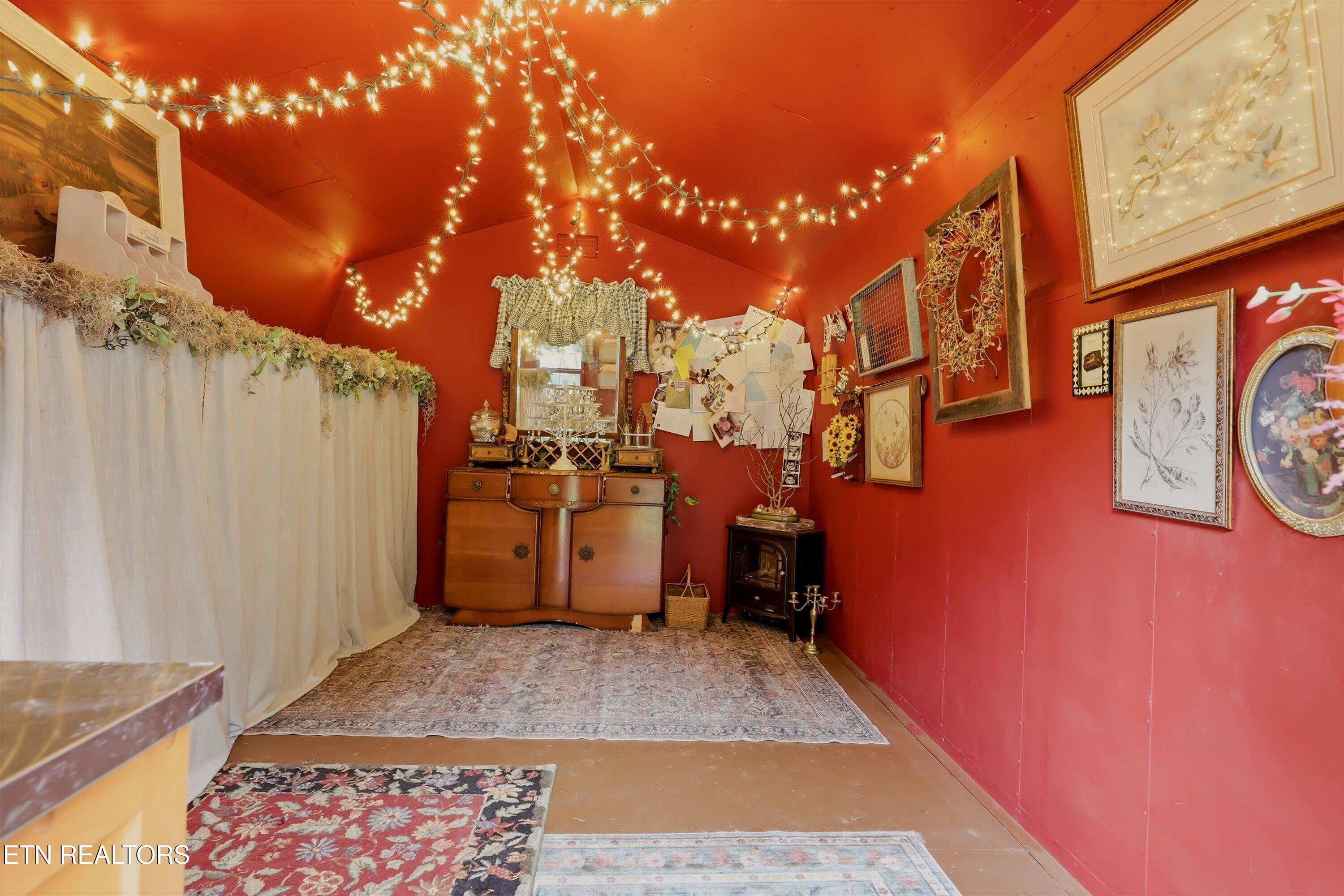 1220 W Highway 25-70 Dandridge TN 37725