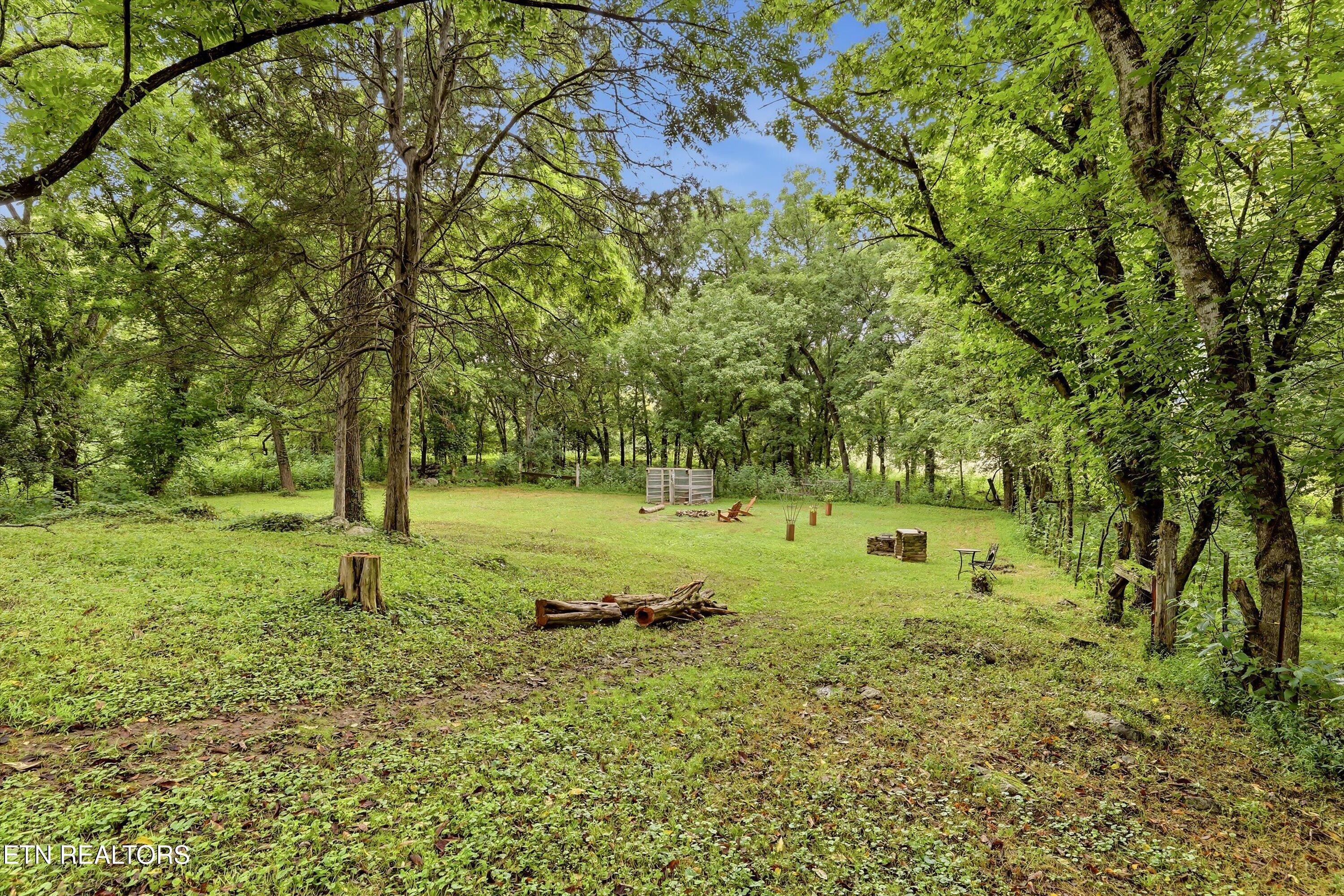 1220 W Highway 25-70 Dandridge TN 37725