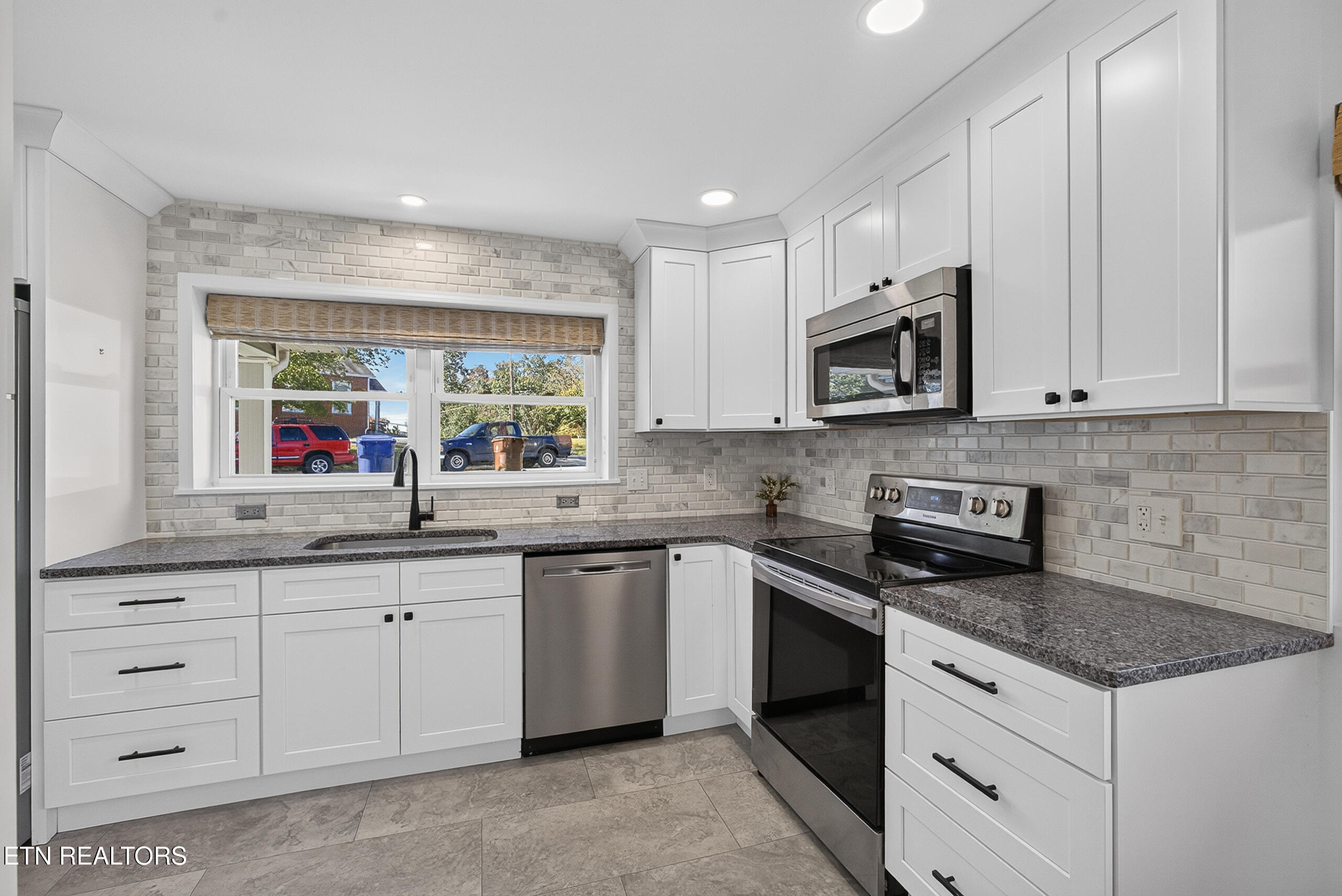 102 Poplar Road Oak Ridge TN 37830