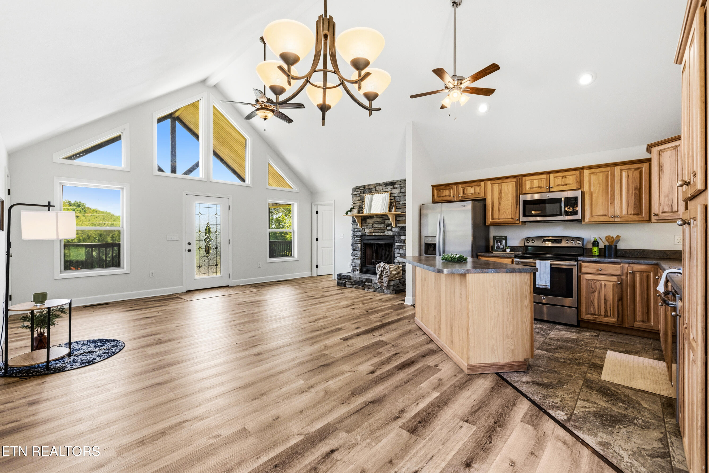 1462 Sandy Ridge Road Dandridge TN 37725