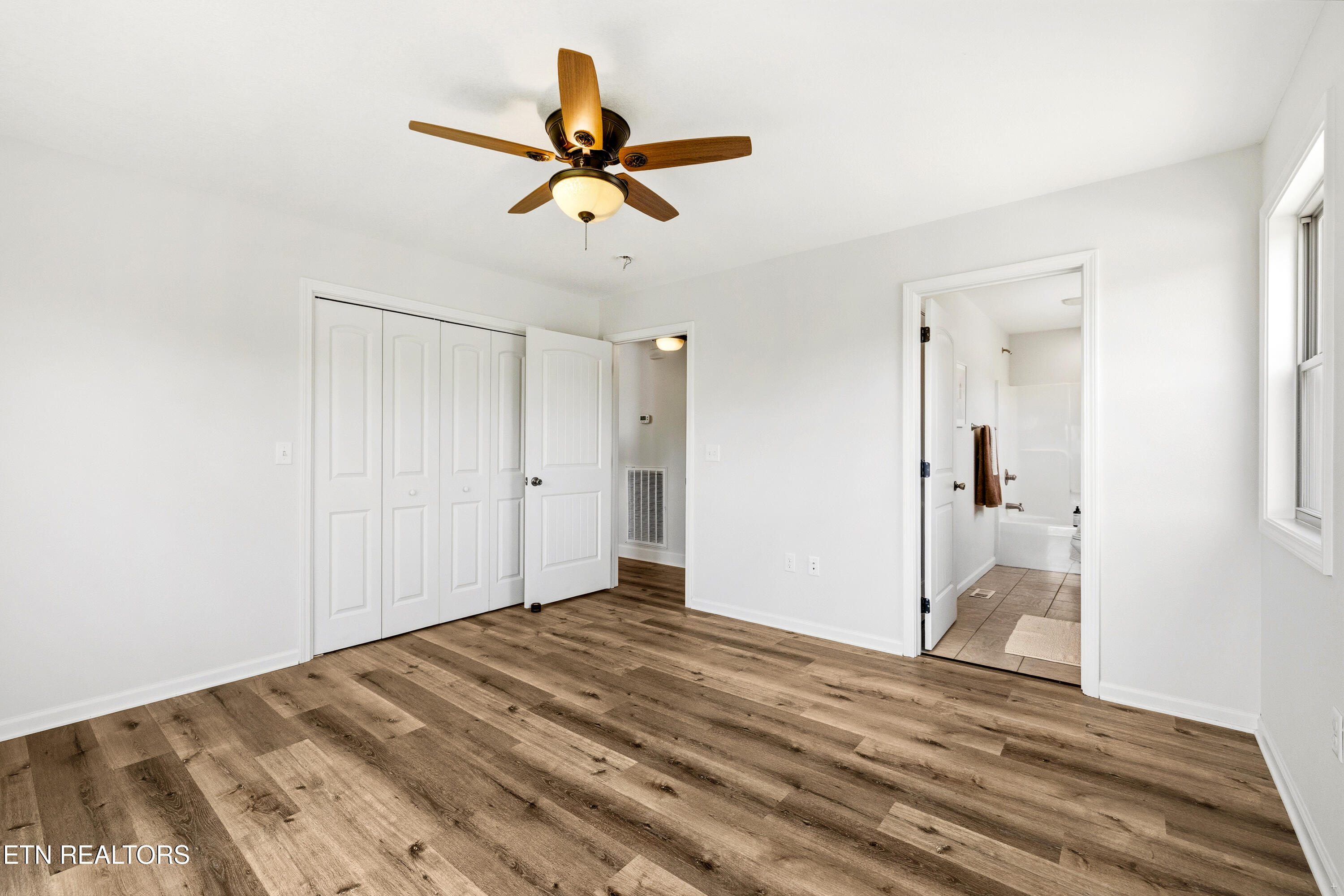 1462 Sandy Ridge Road Dandridge TN 37725