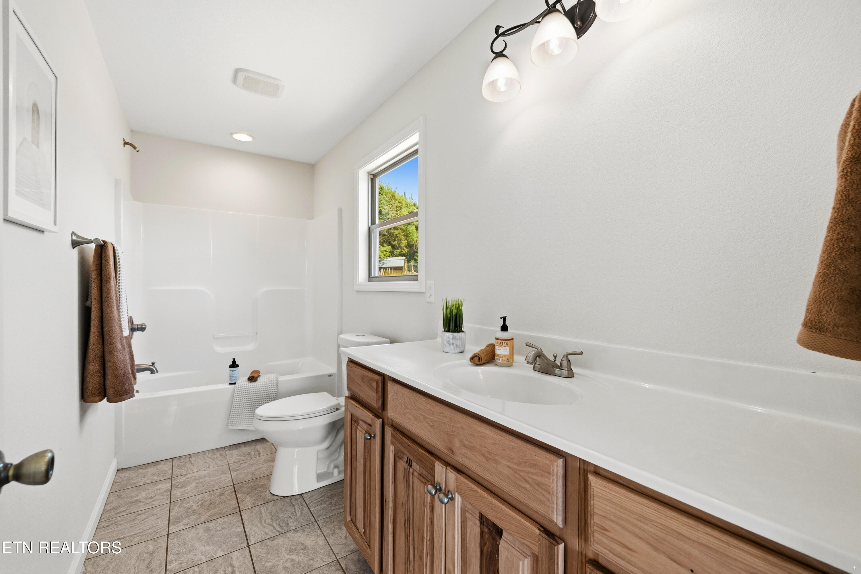 1462 Sandy Ridge Road Dandridge TN 37725
