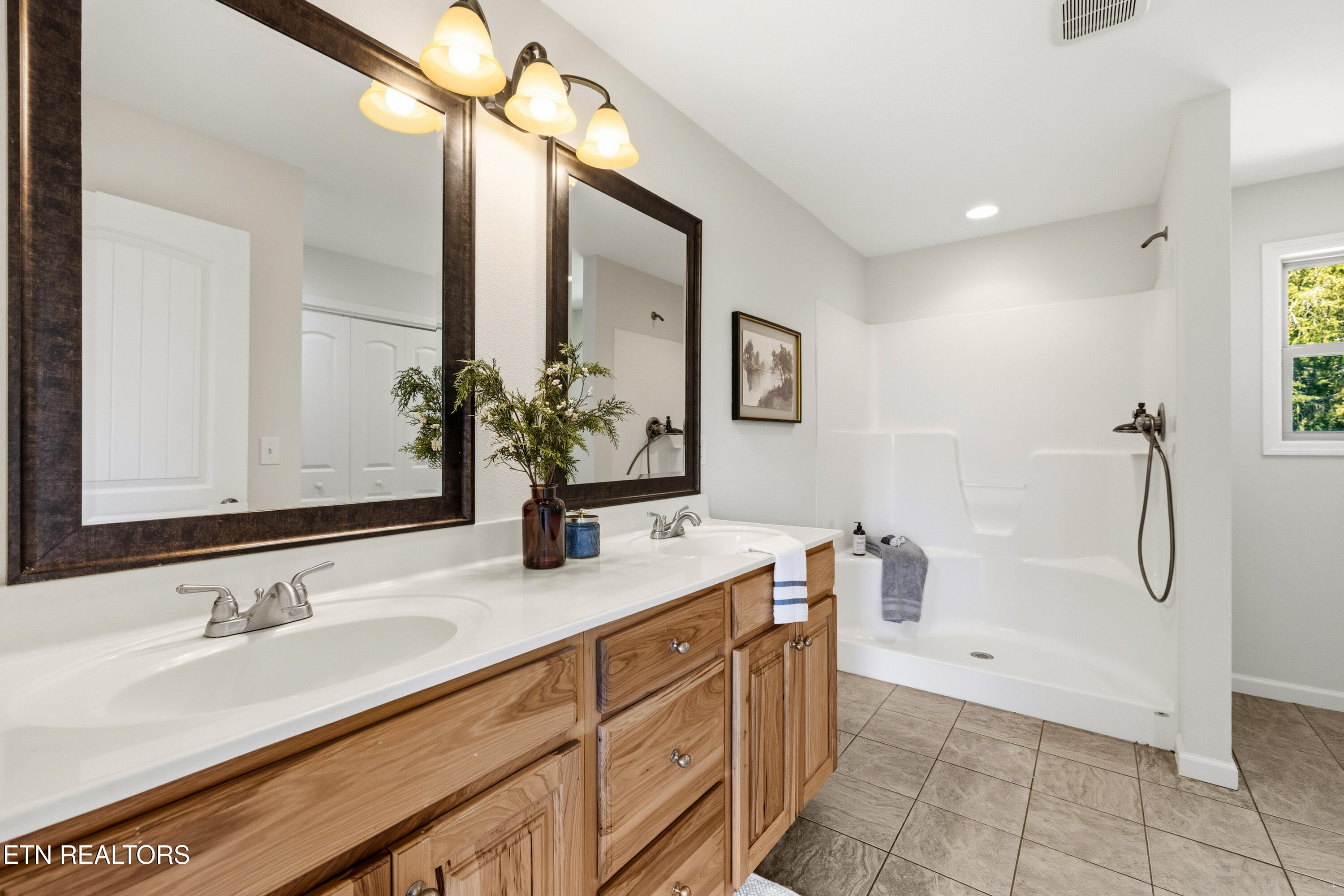 1462 Sandy Ridge Road Dandridge TN 37725
