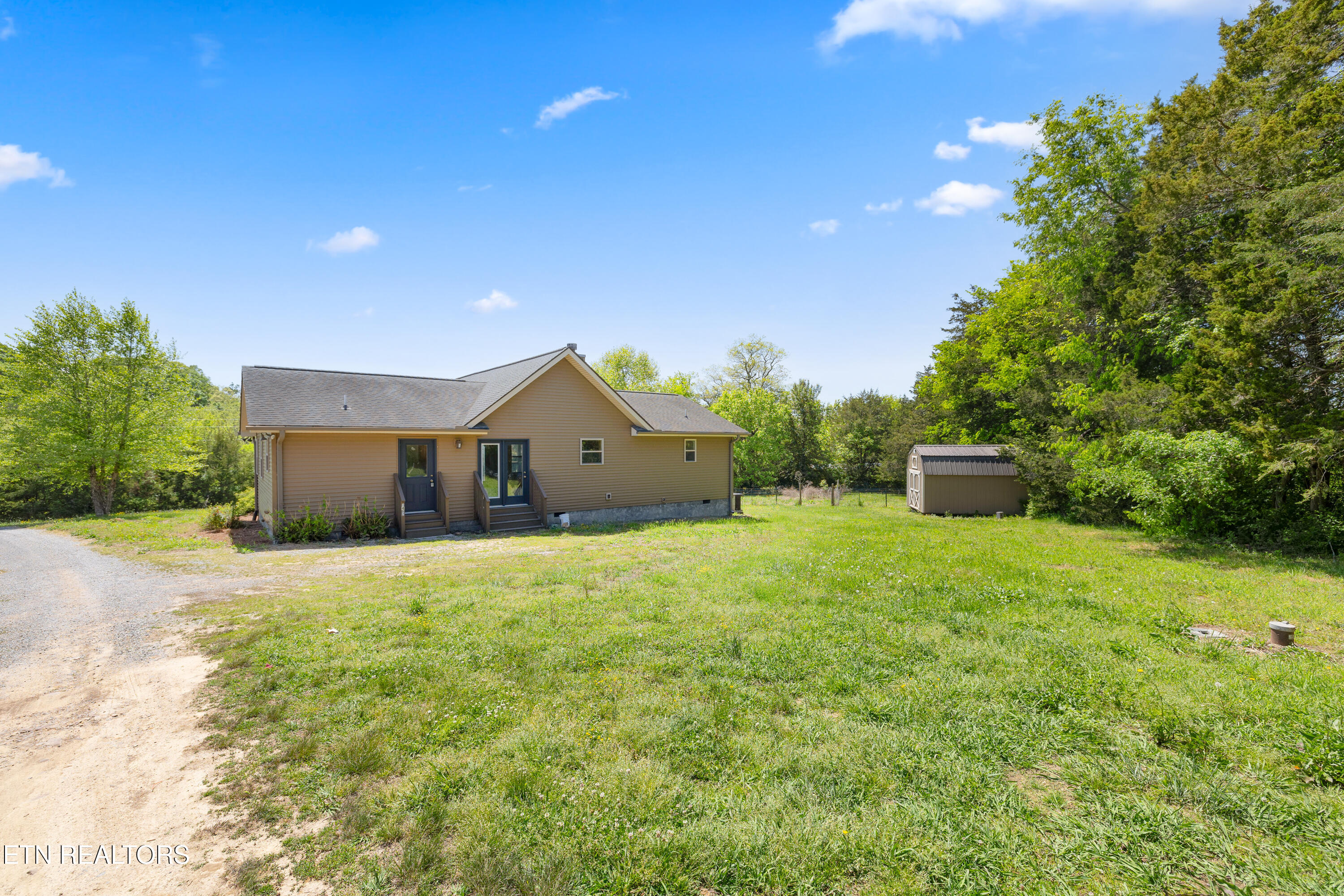 1462 Sandy Ridge Road Dandridge TN 37725