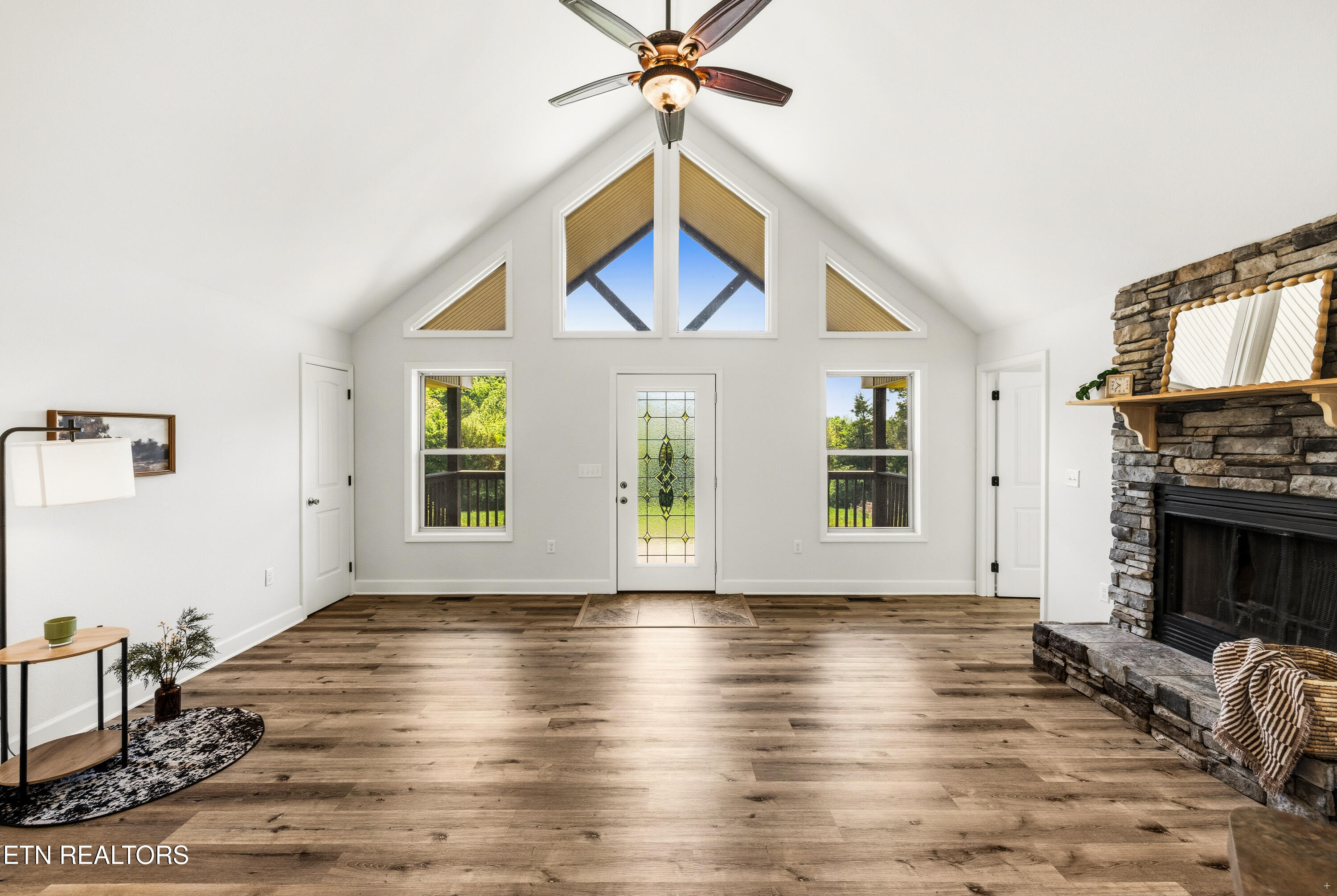 1462 Sandy Ridge Road Dandridge TN 37725