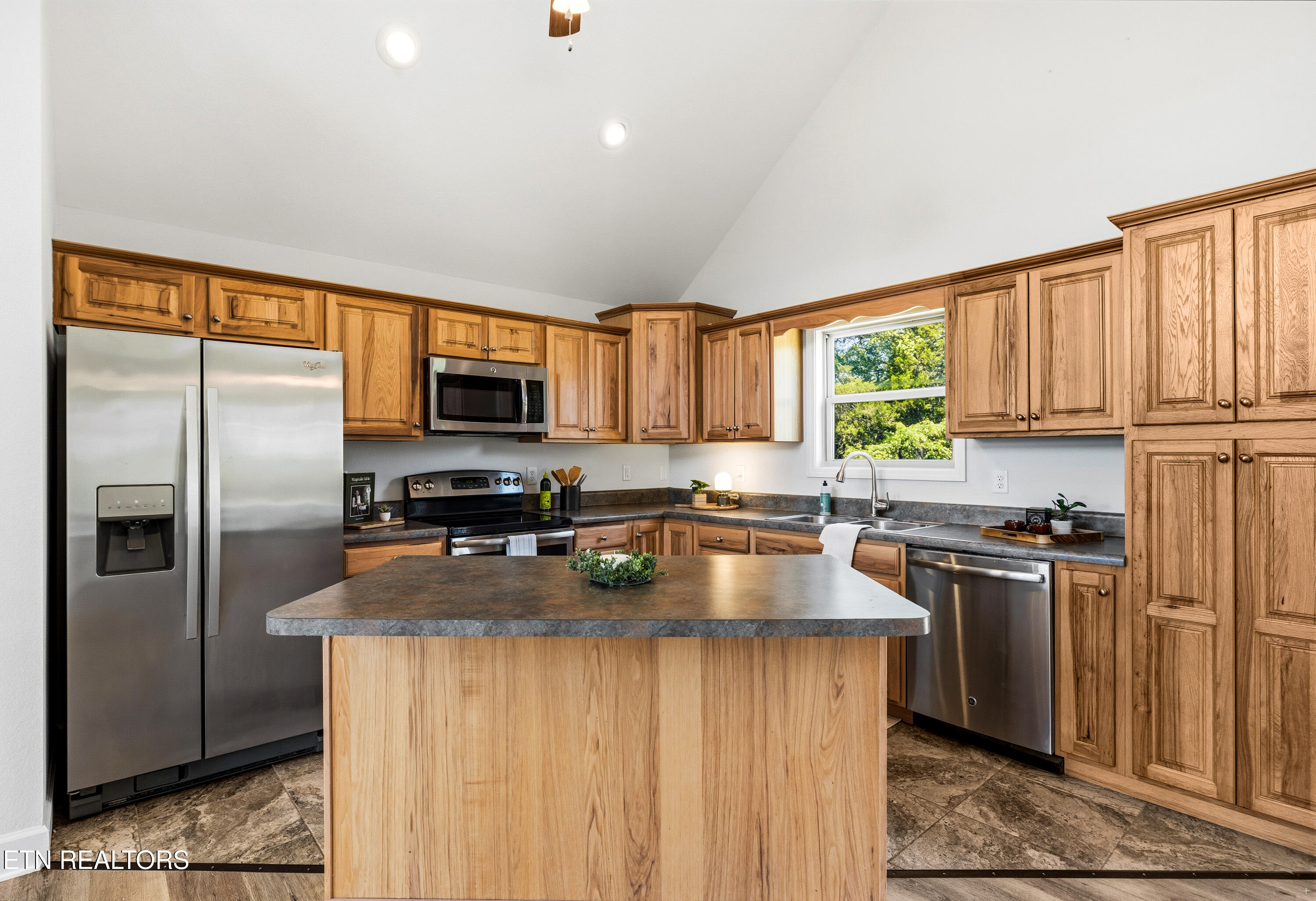 1462 Sandy Ridge Road Dandridge TN 37725