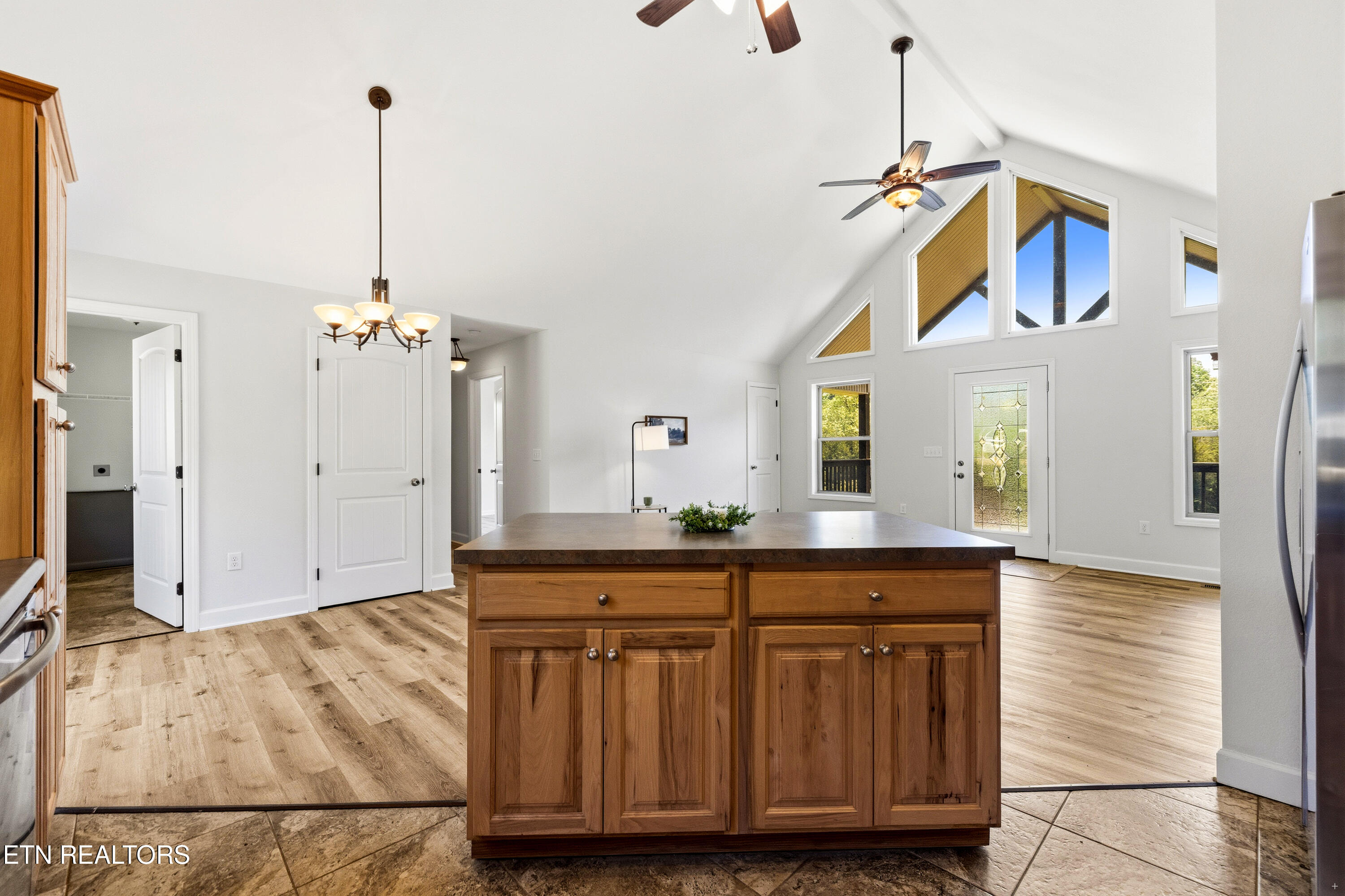 1462 Sandy Ridge Road Dandridge TN 37725