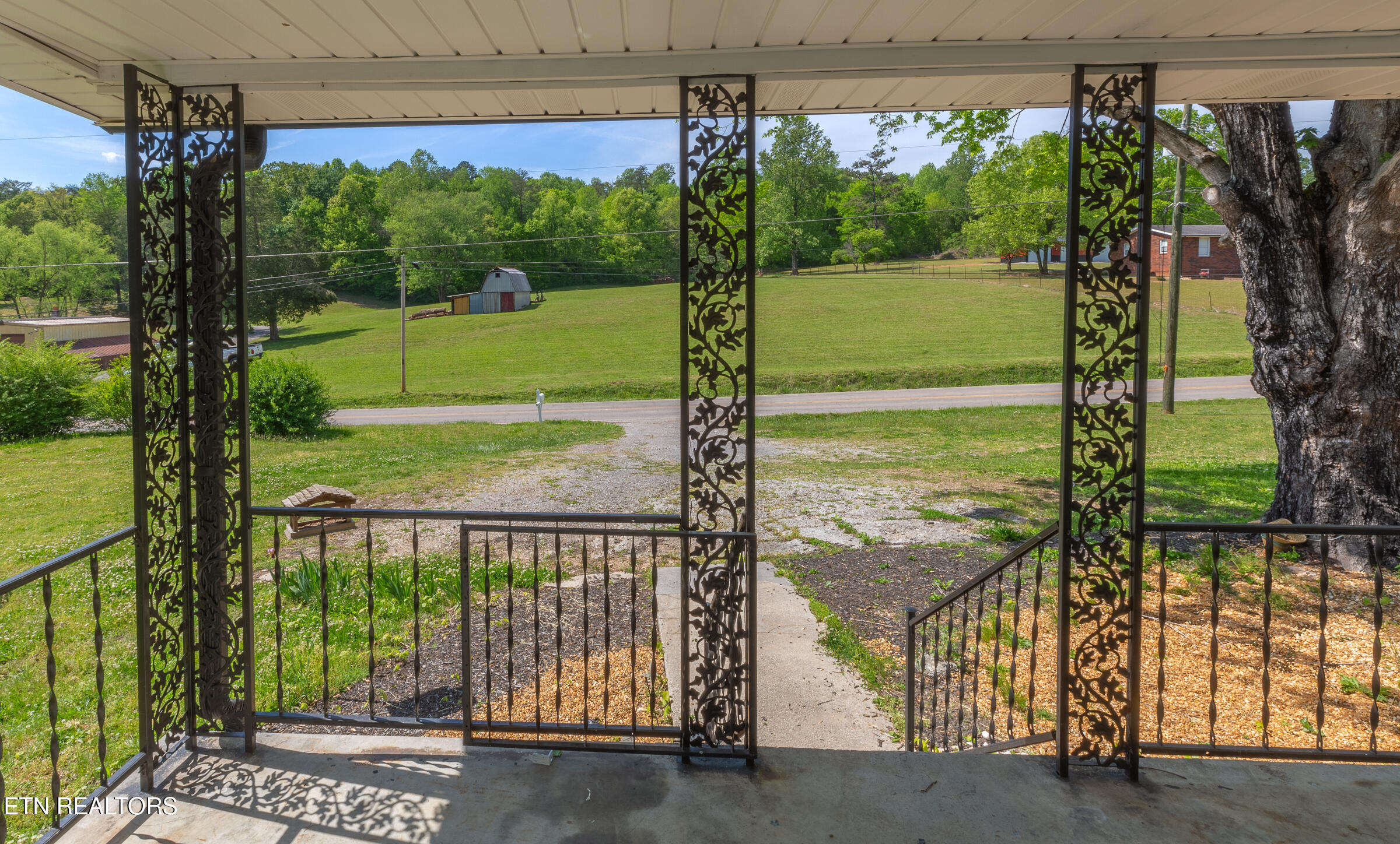 1700 W Brushy Valley Drive Powell TN 37849