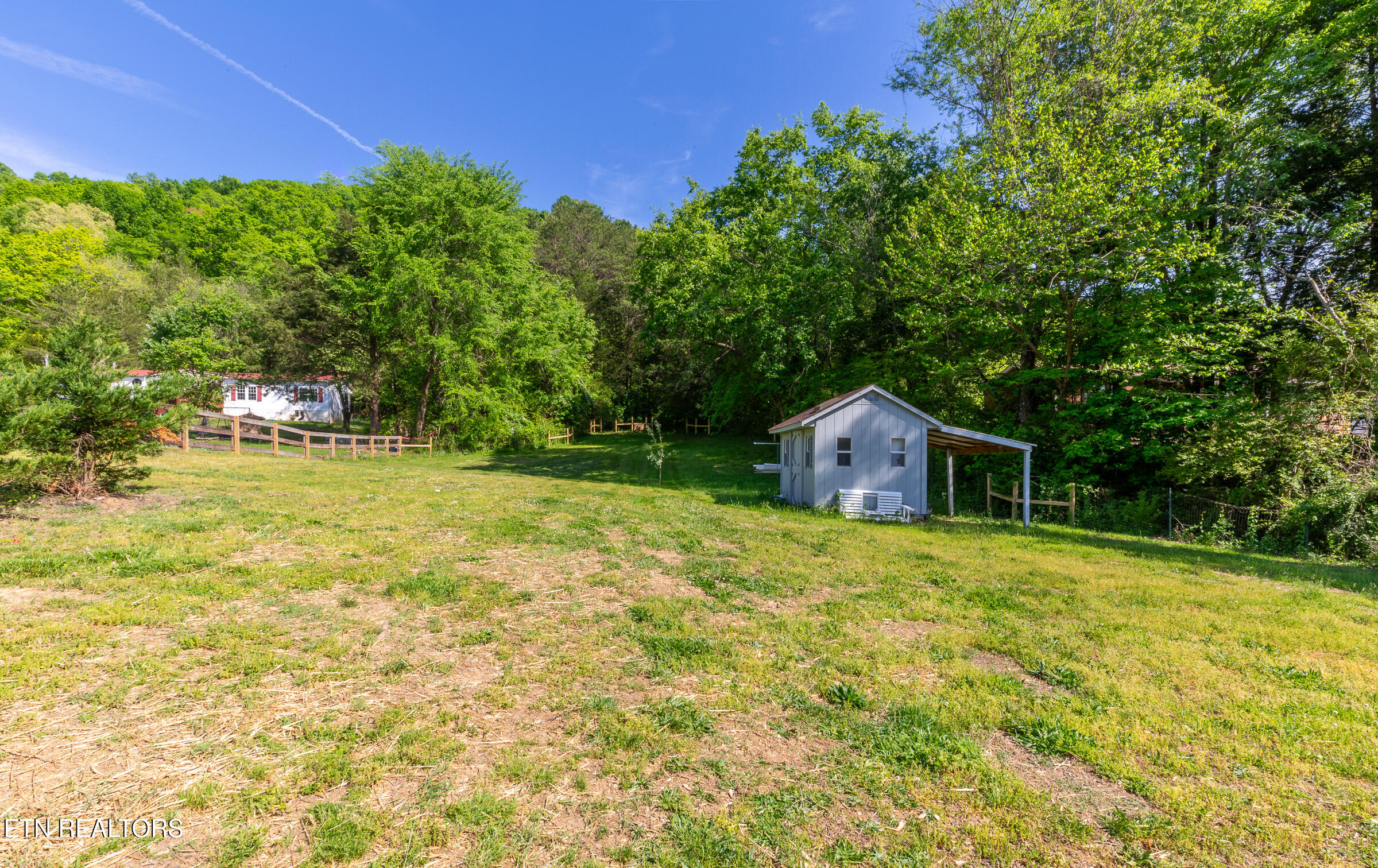 1700 W Brushy Valley Drive Powell TN 37849