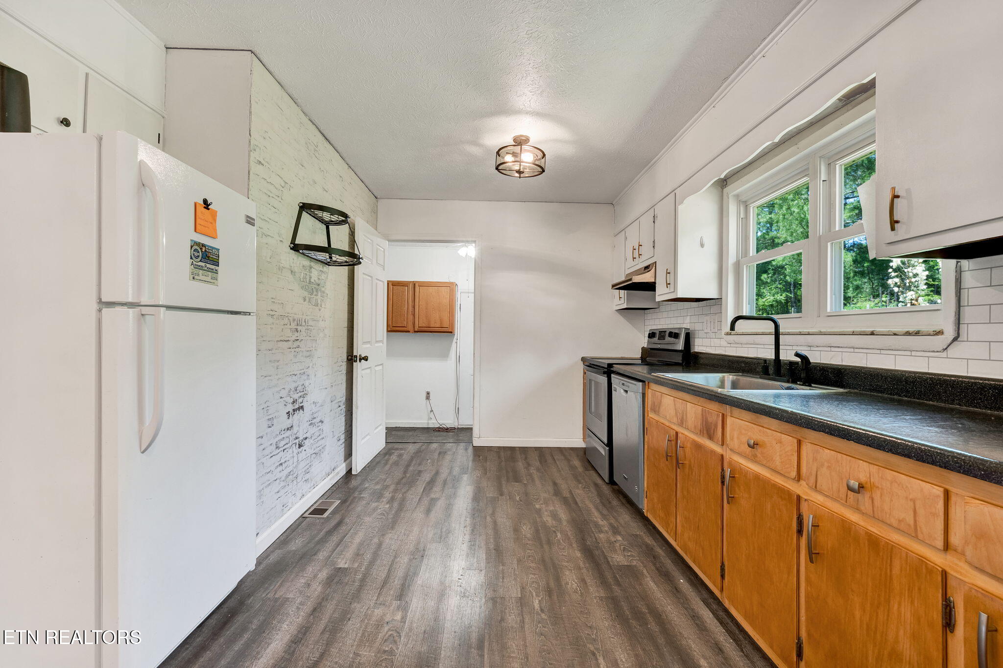 10780 Tennessee 68 Grandview TN 37337