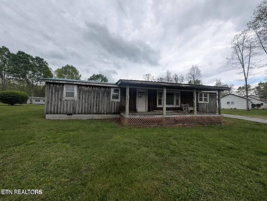 2546 Peavine Road Crossville TN 38571