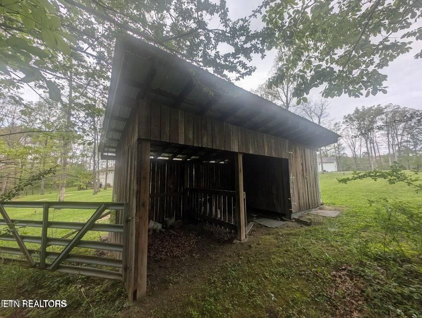2546 Peavine Road Crossville TN 38571