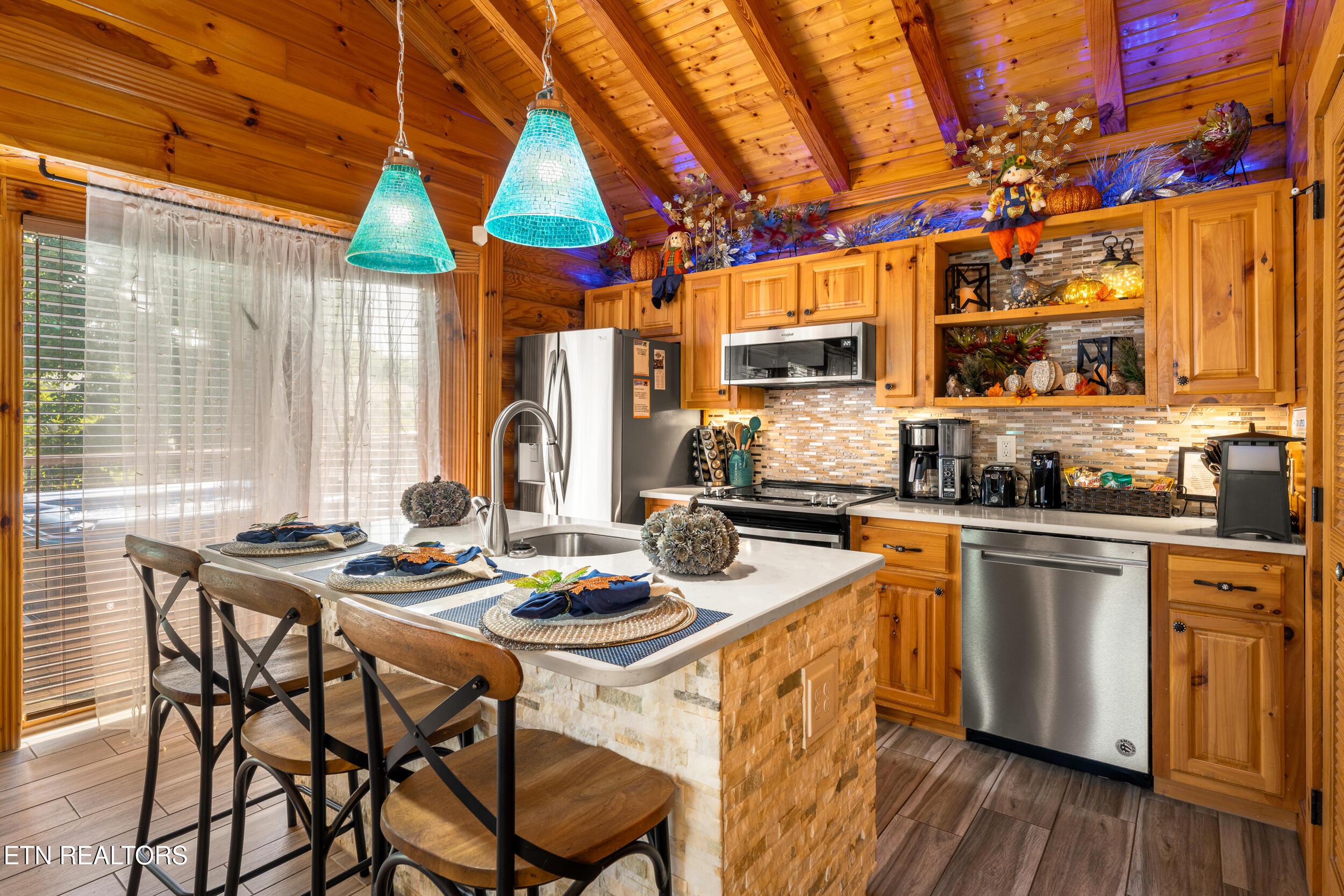 2323 River Port Way Pigeon Forge TN 37863