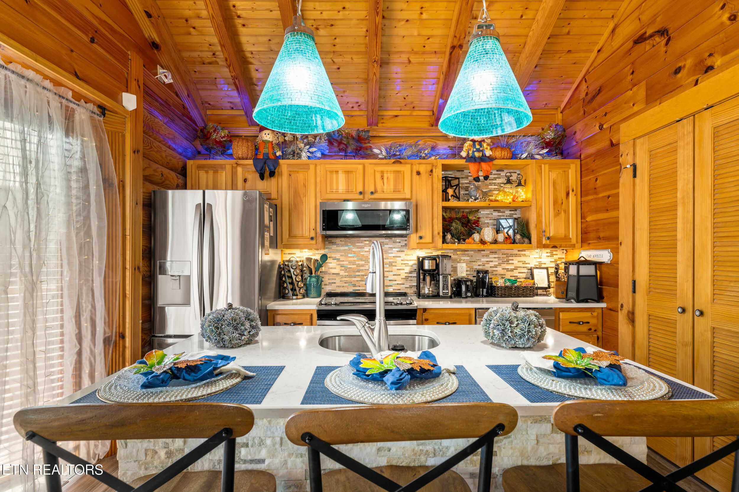 2323 River Port Way Pigeon Forge TN 37863