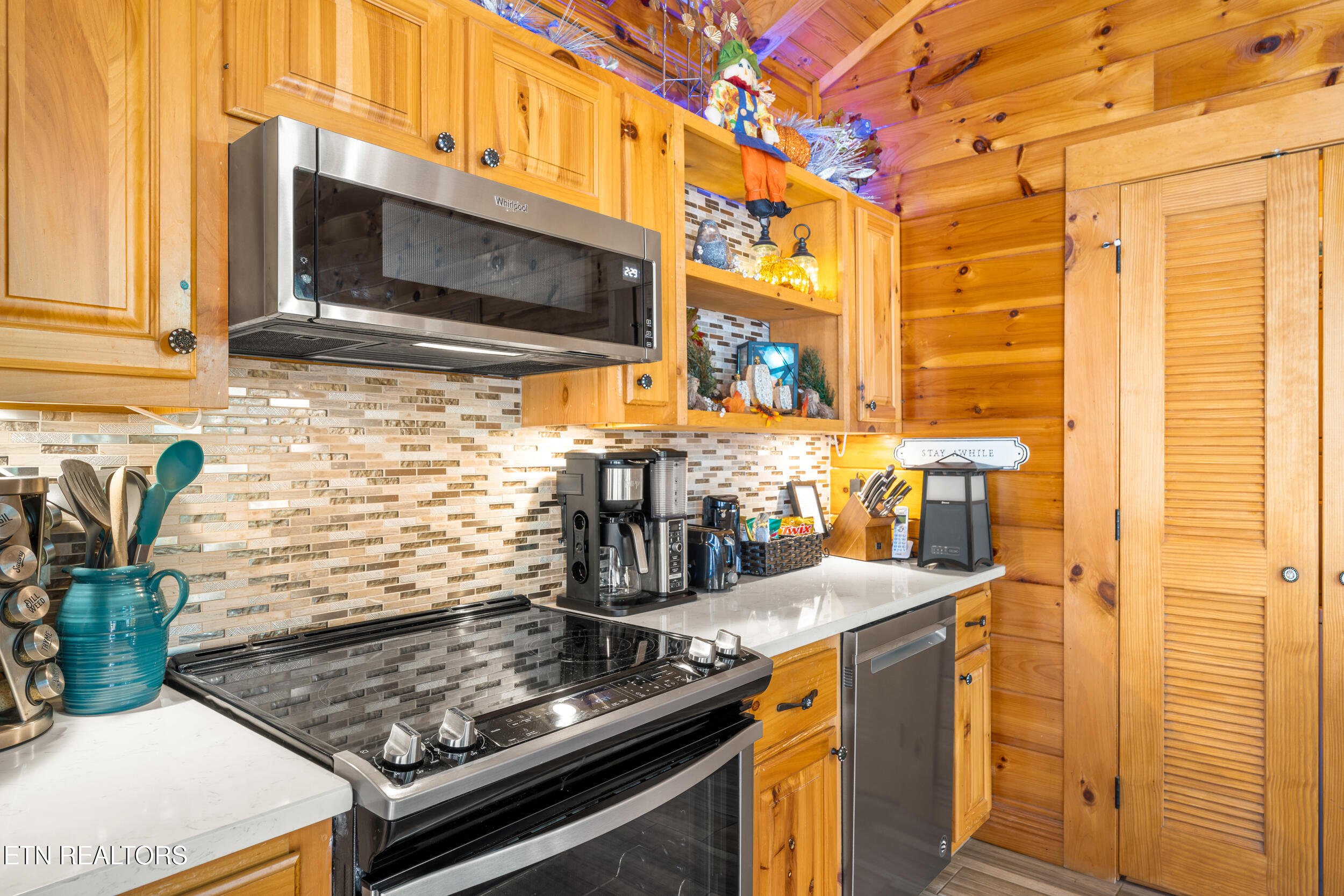 2323 River Port Way Pigeon Forge TN 37863