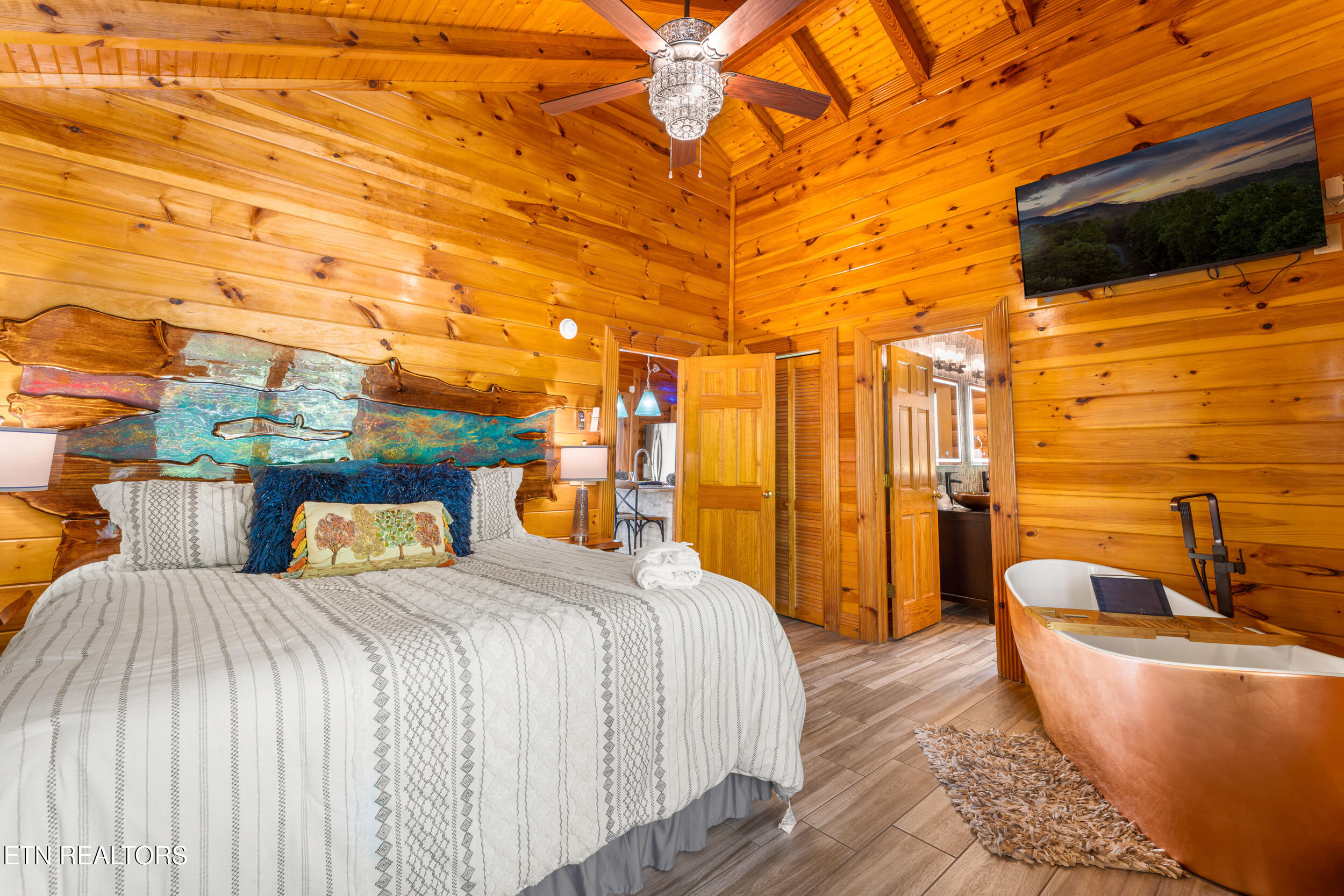 2323 River Port Way Pigeon Forge TN 37863