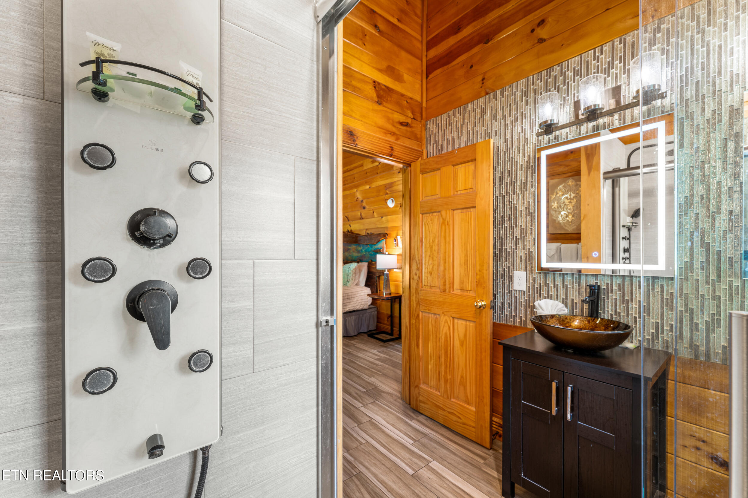 2323 River Port Way Pigeon Forge TN 37863