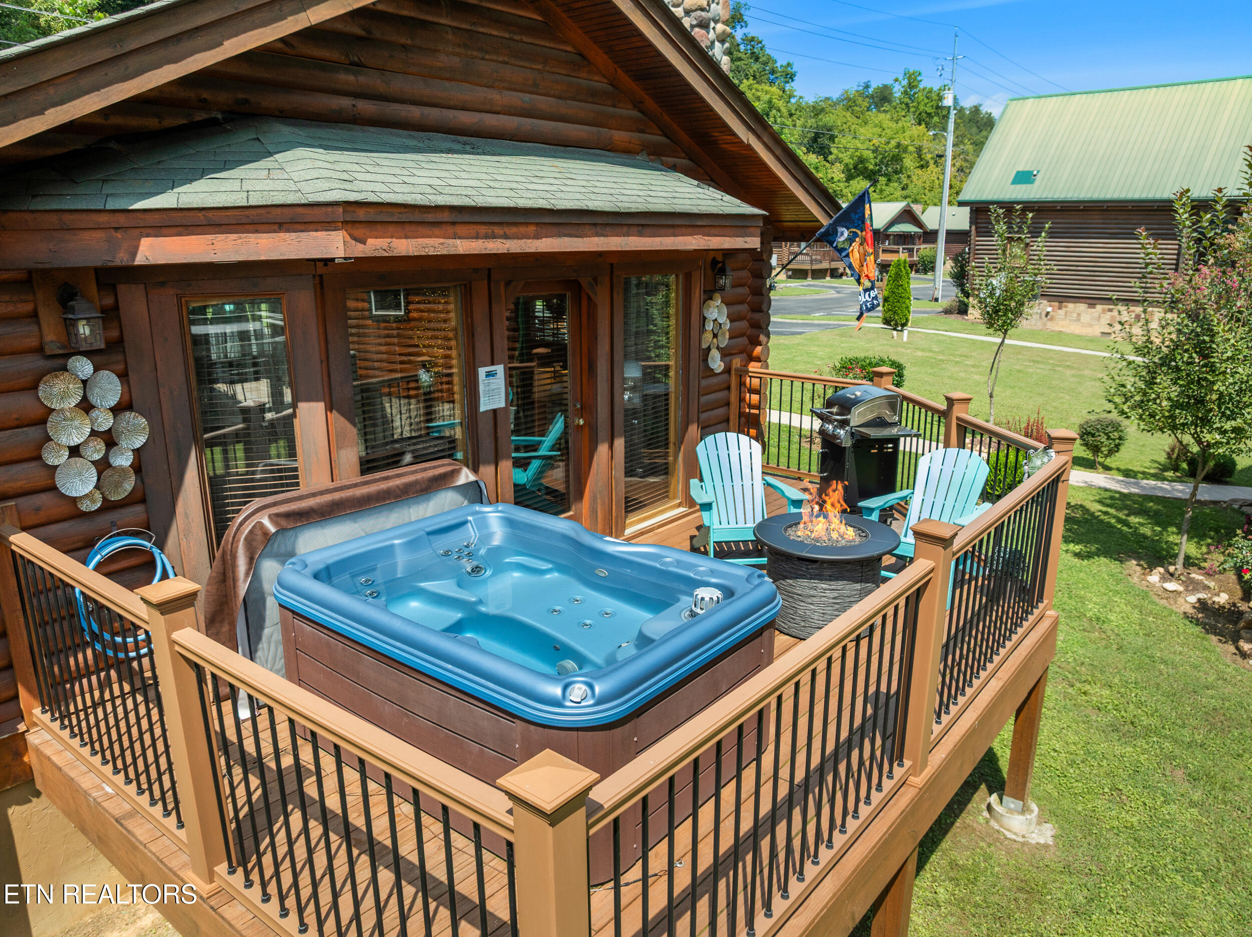 2323 River Port Way Pigeon Forge TN 37863