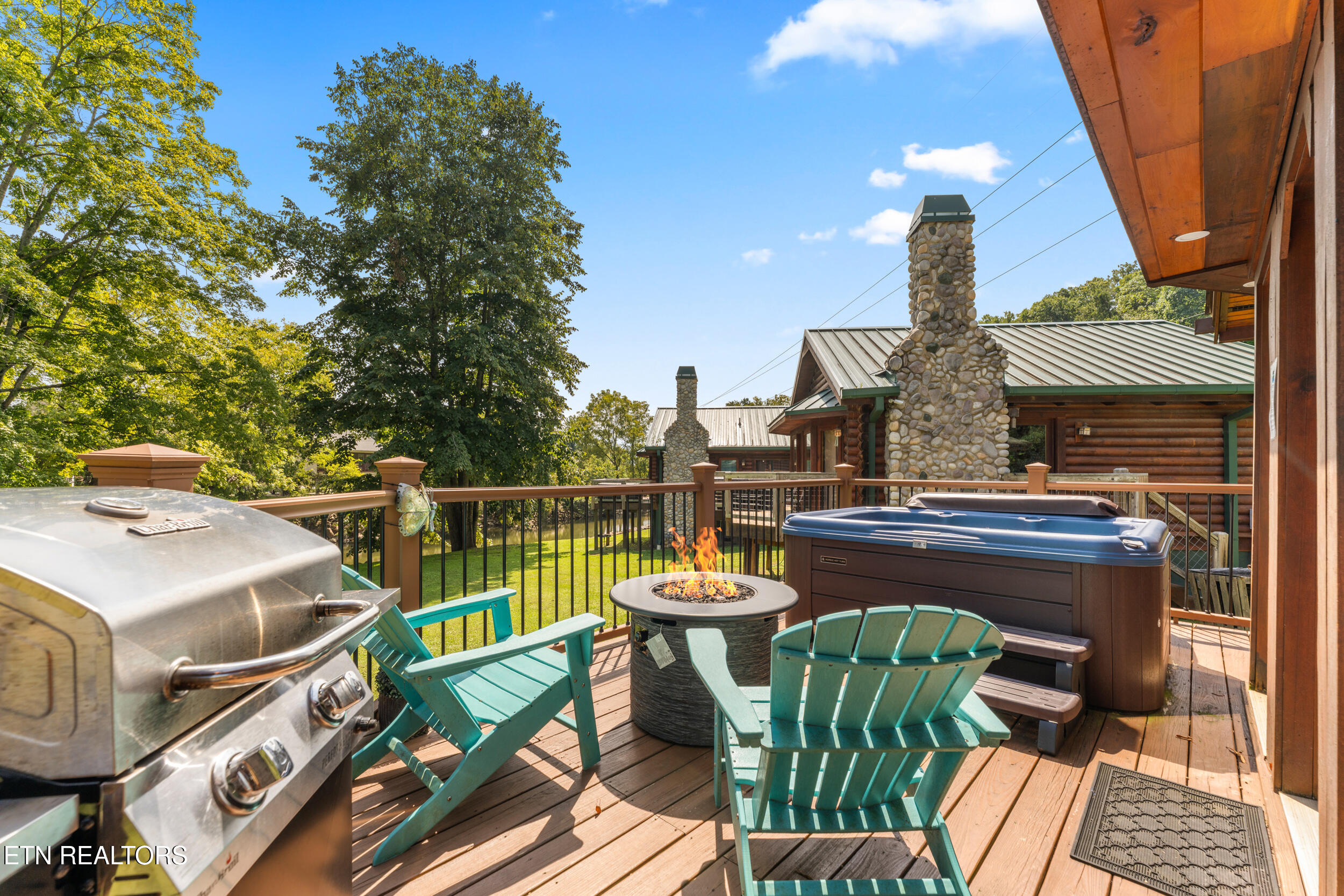 2323 River Port Way Pigeon Forge TN 37863