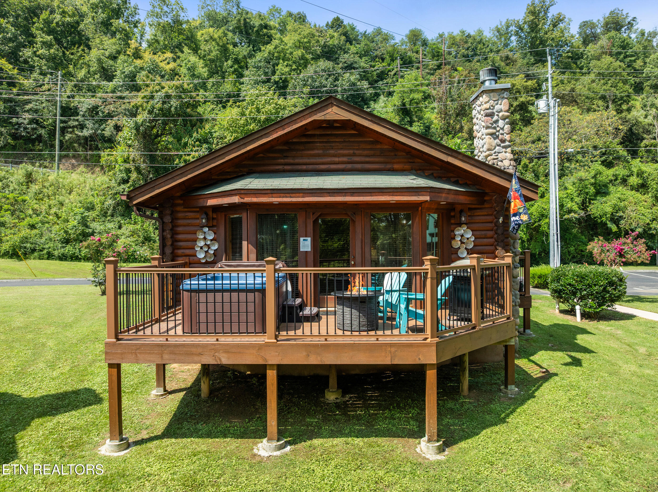 2323 River Port Way Pigeon Forge TN 37863