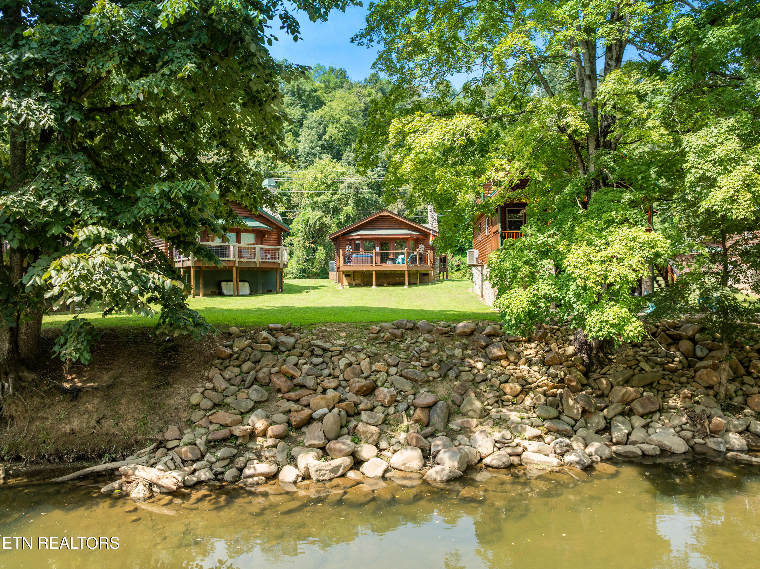 2323 River Port Way Pigeon Forge TN 37863