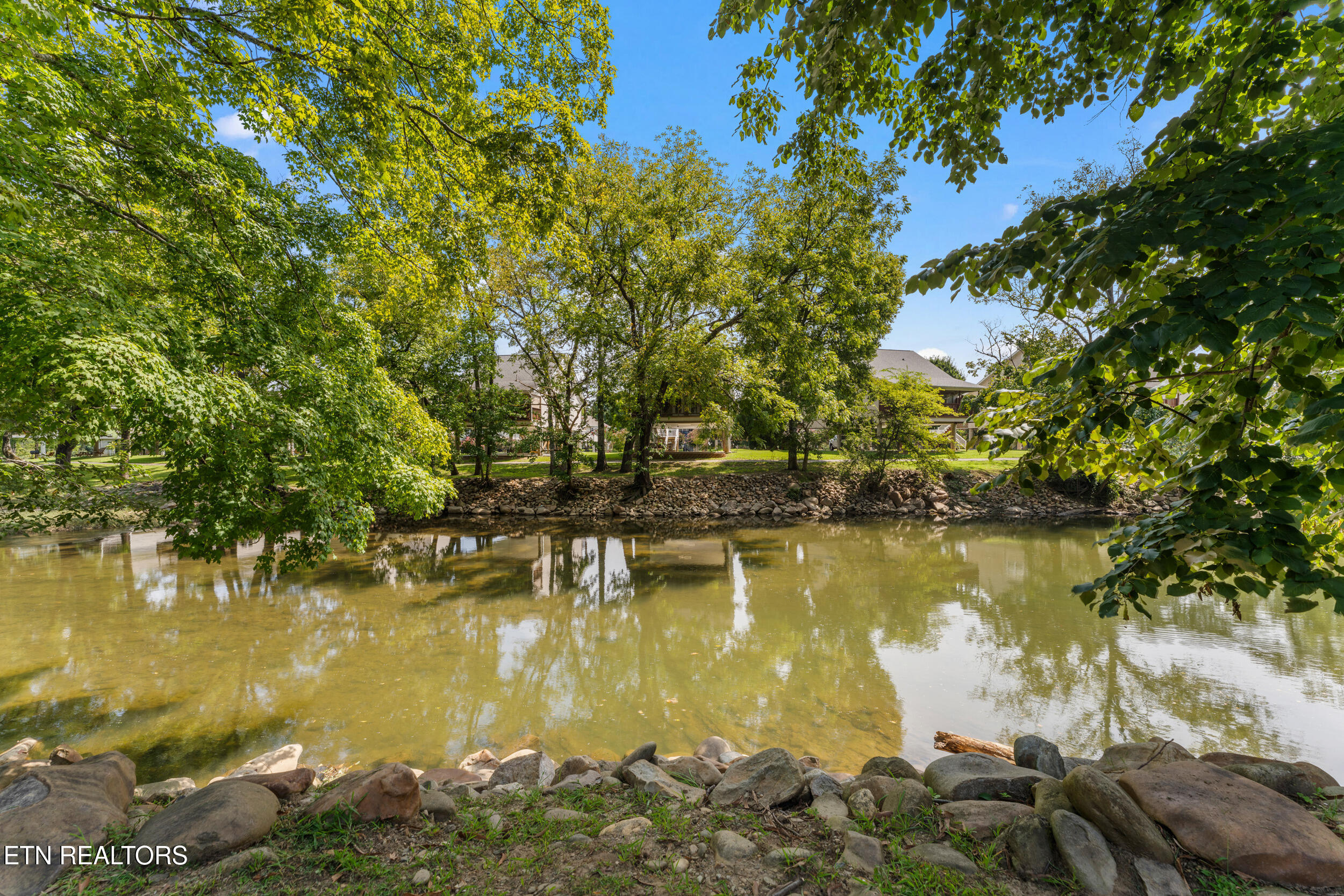 2323 River Port Way Pigeon Forge TN 37863