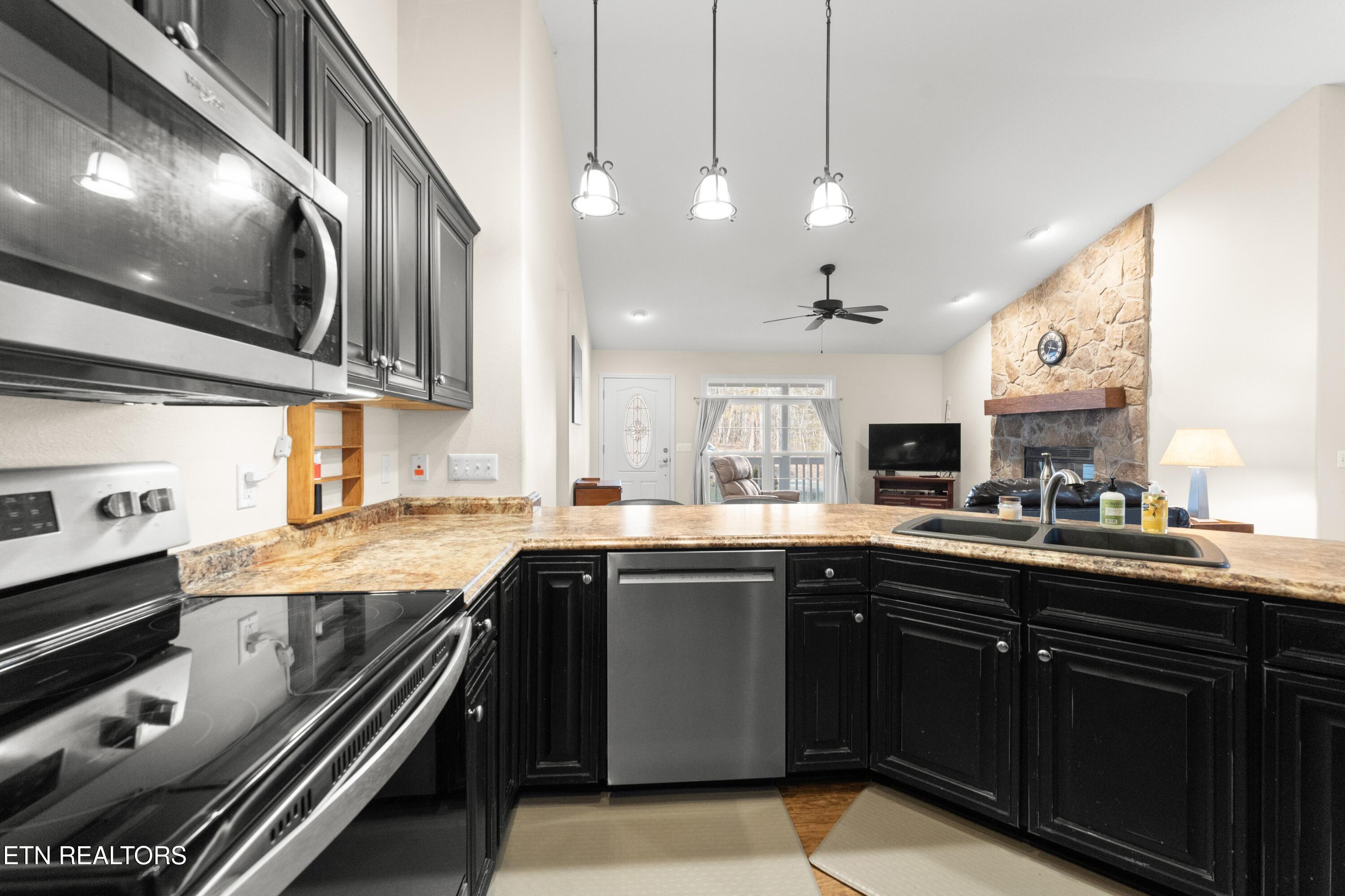 102 Torrey Pines Lane Crossville TN 38558