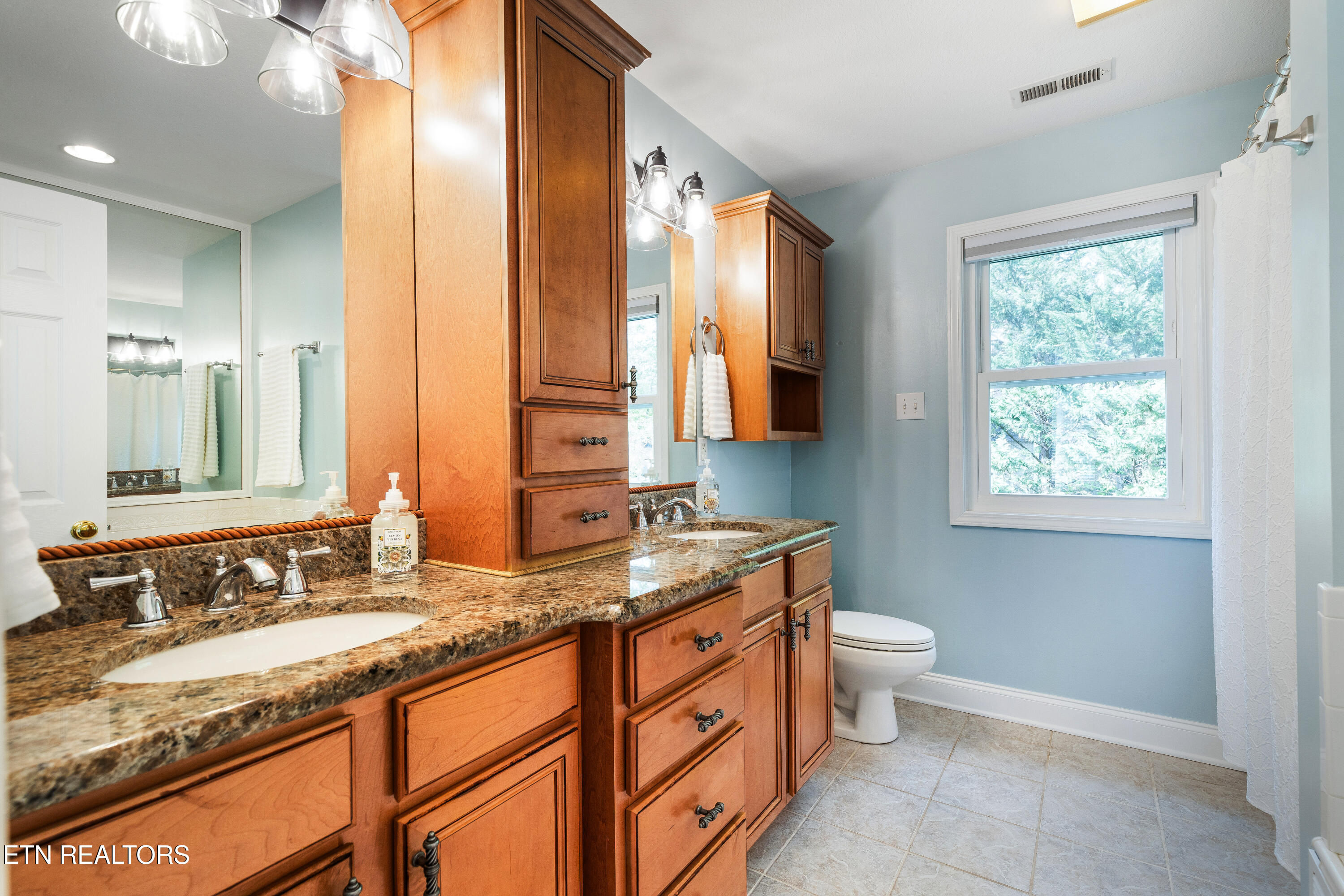 8016 Walker Road Knoxville TN 37938