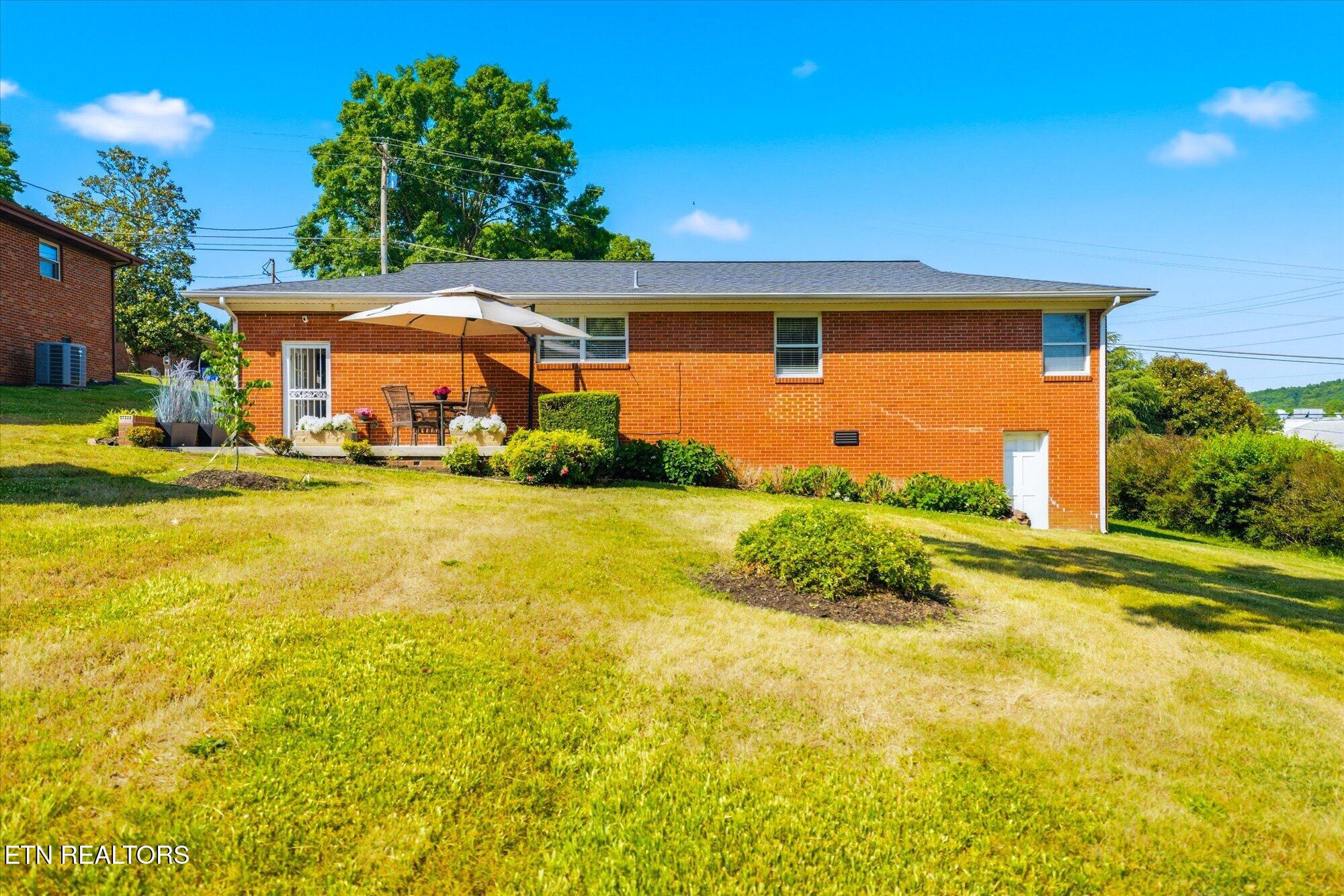 103 Elm Street Clinton TN 37716