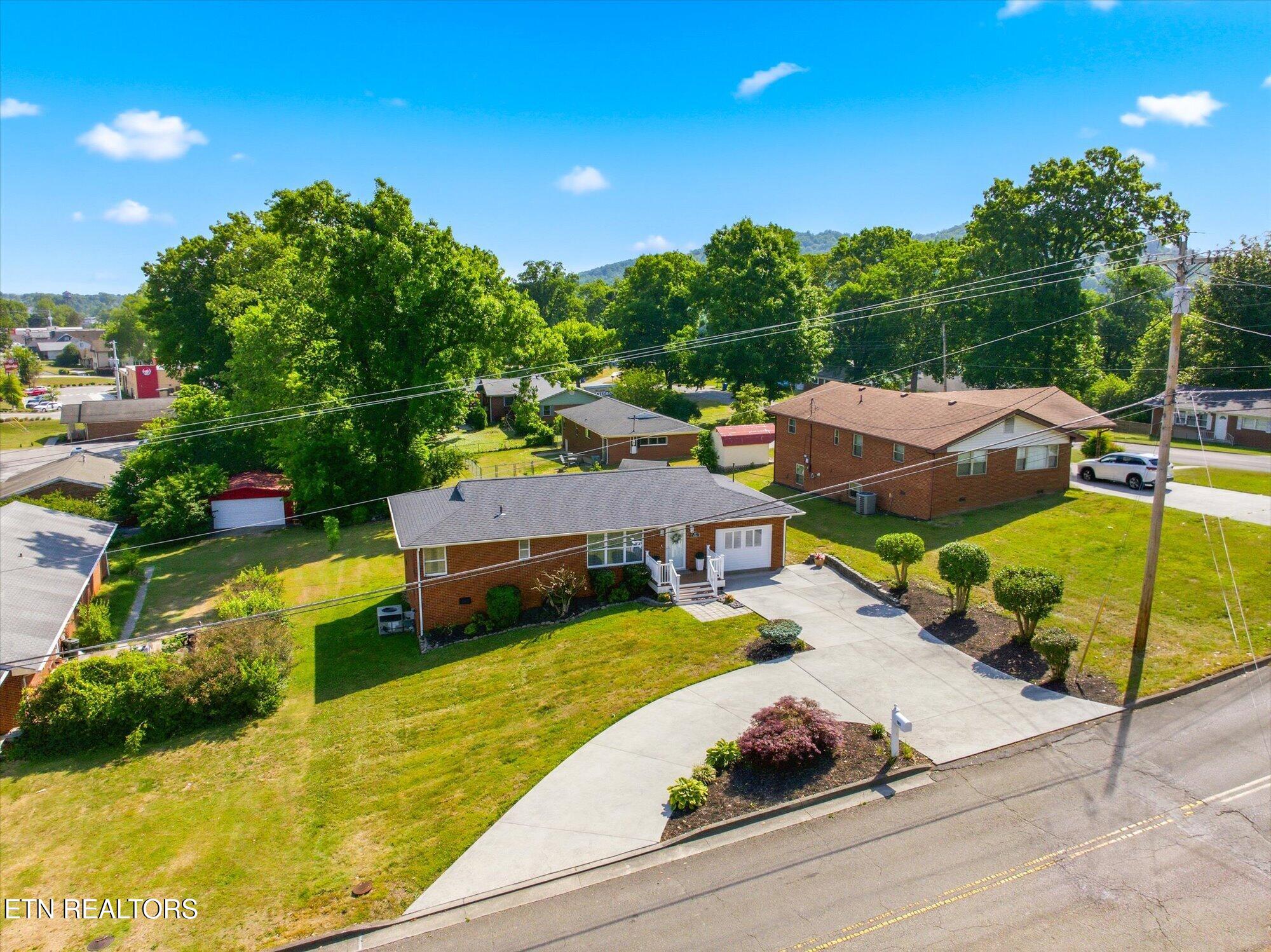 103 Elm Street Clinton TN 37716